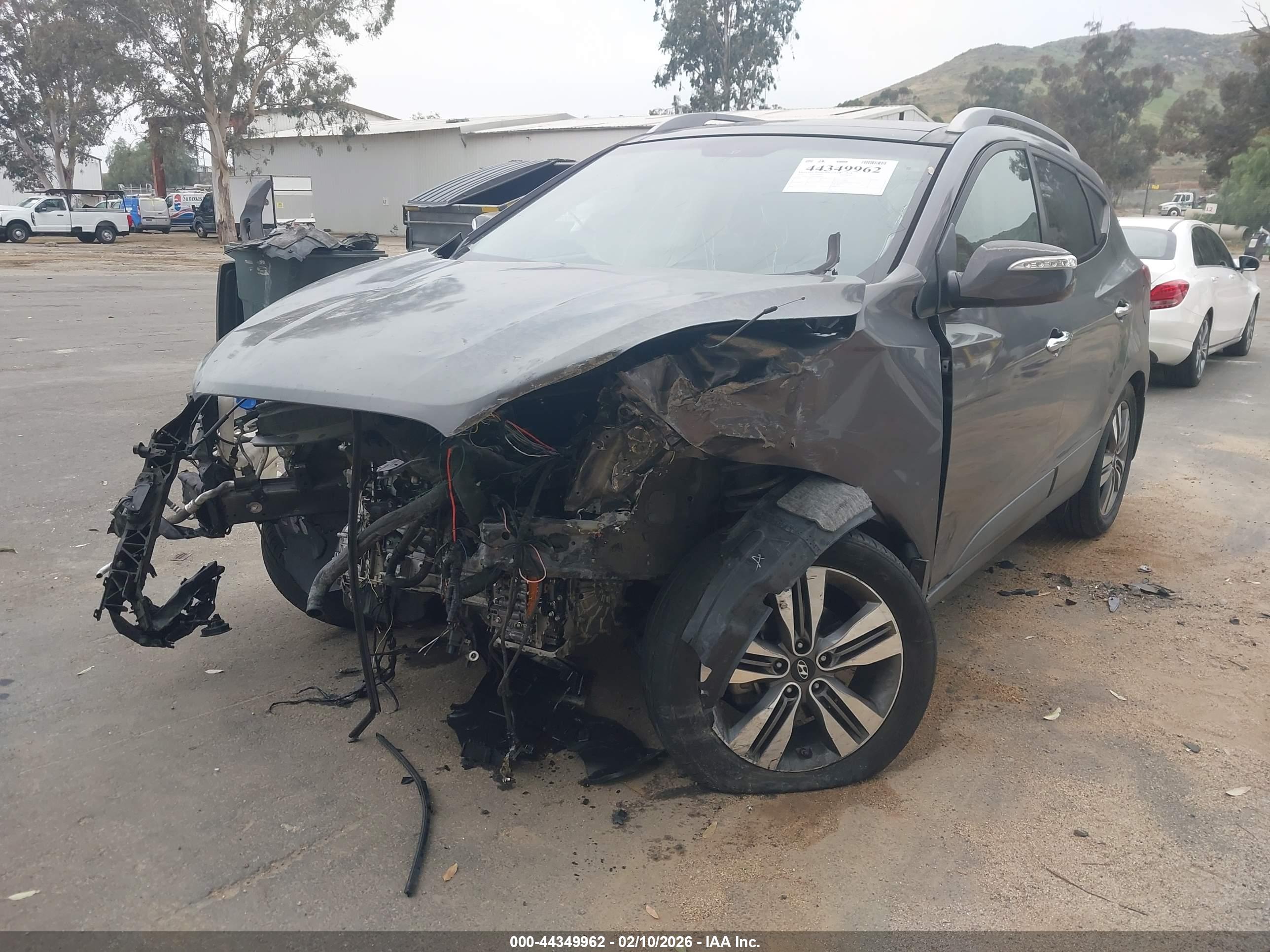 HYUNDAI TUCSON image 2