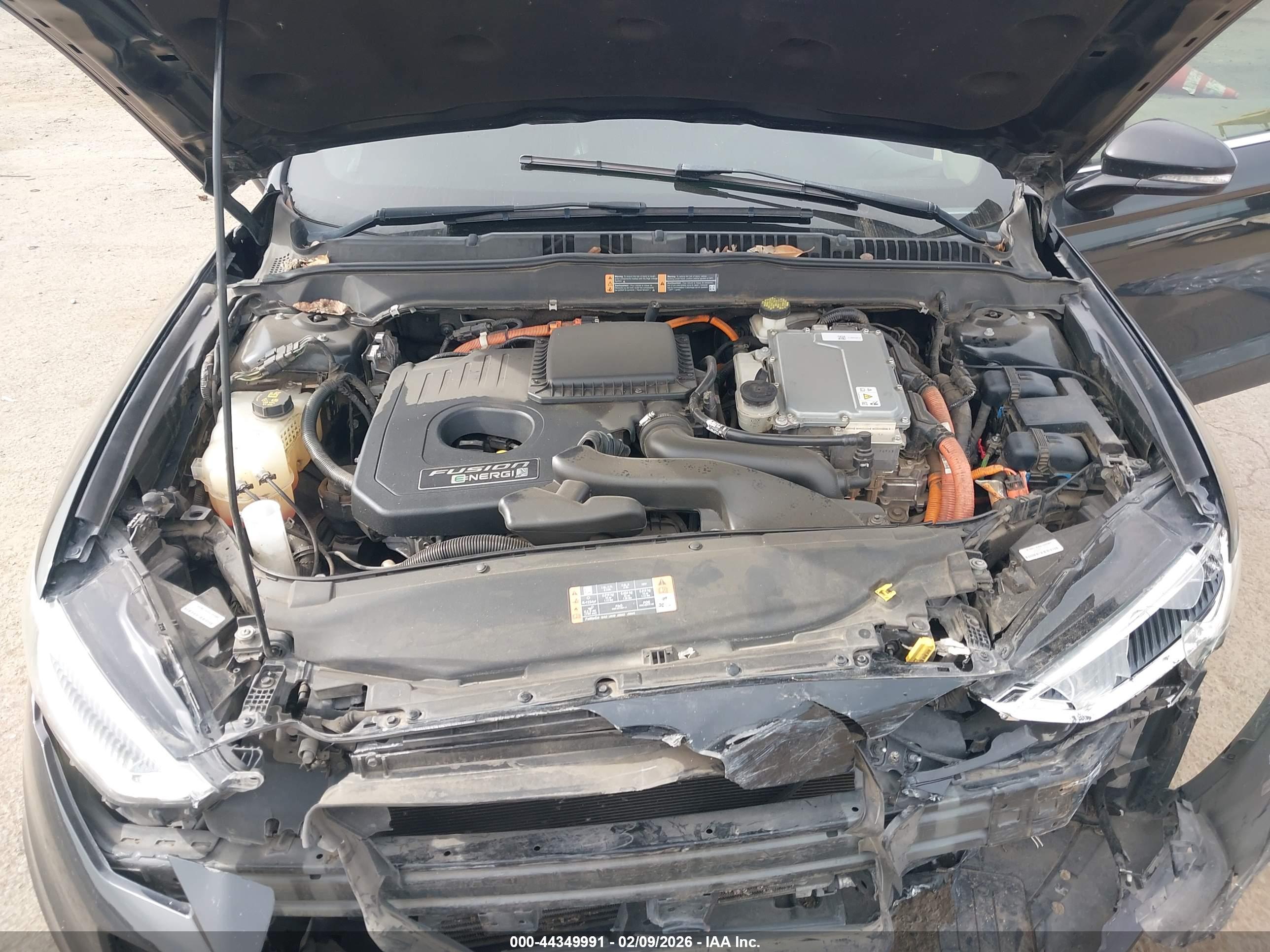FORD FUSION image 10