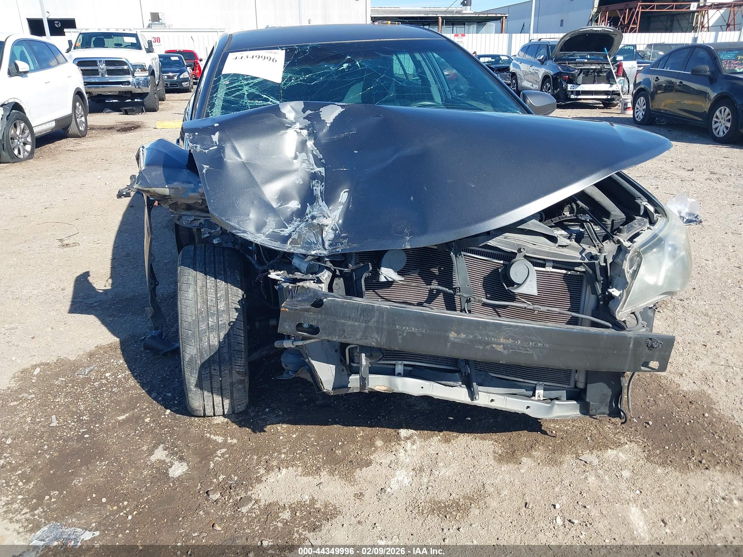 TOYOTA CAMRY image 6