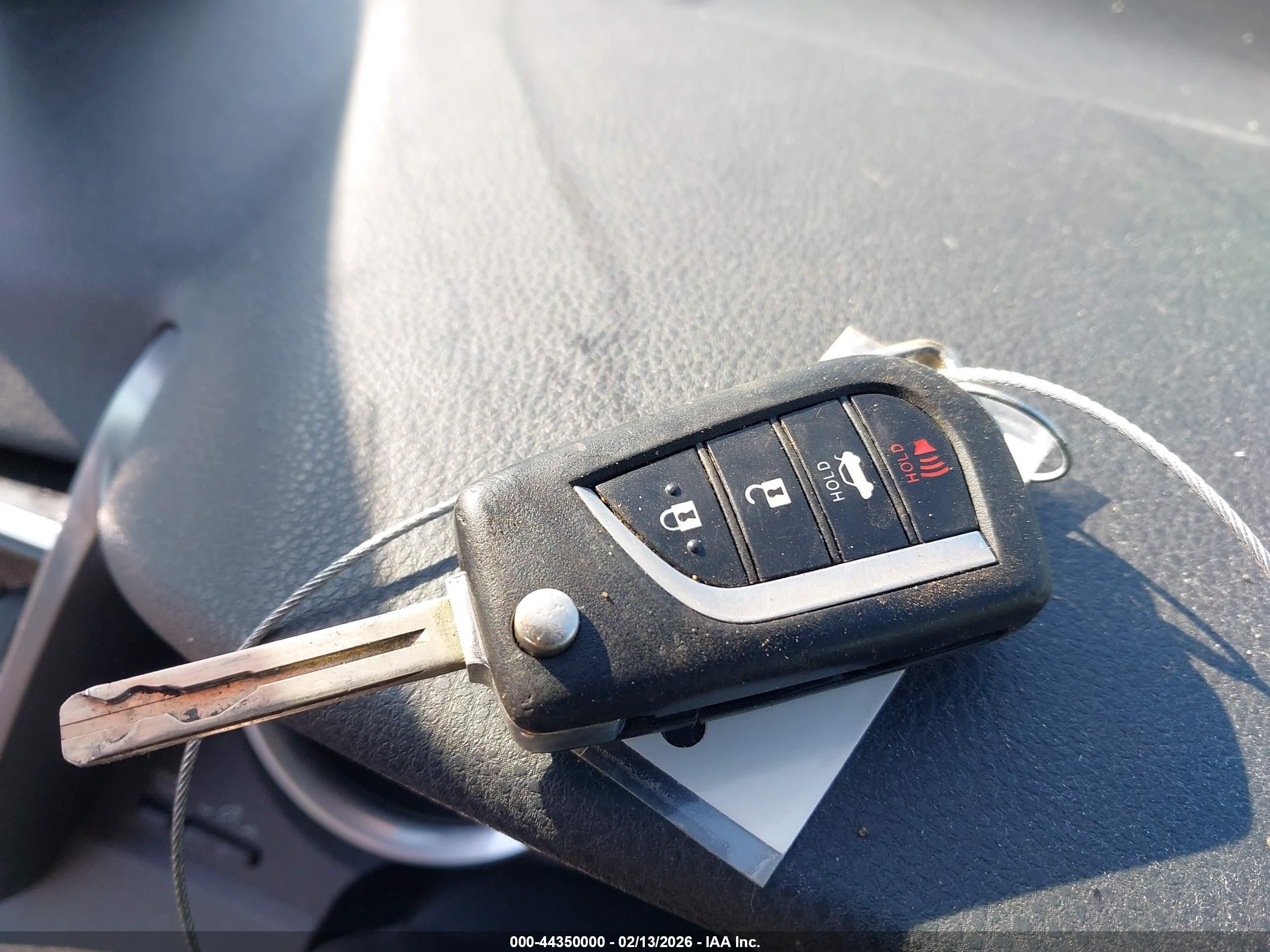 TOYOTA CAMRY image 11