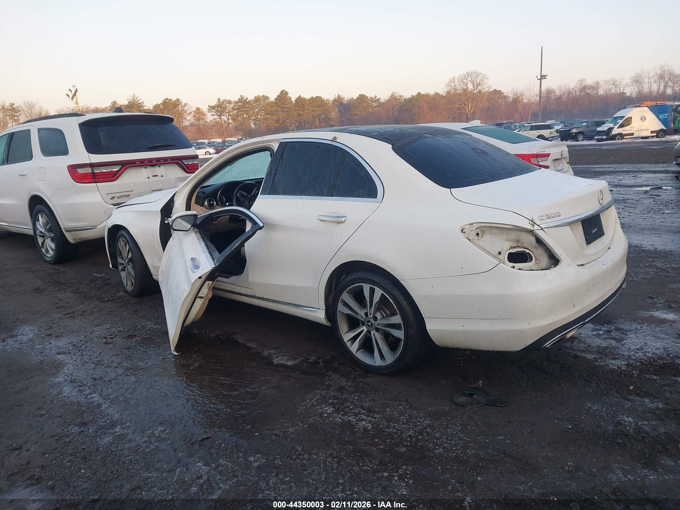 MERCEDES-BENZ C image 3