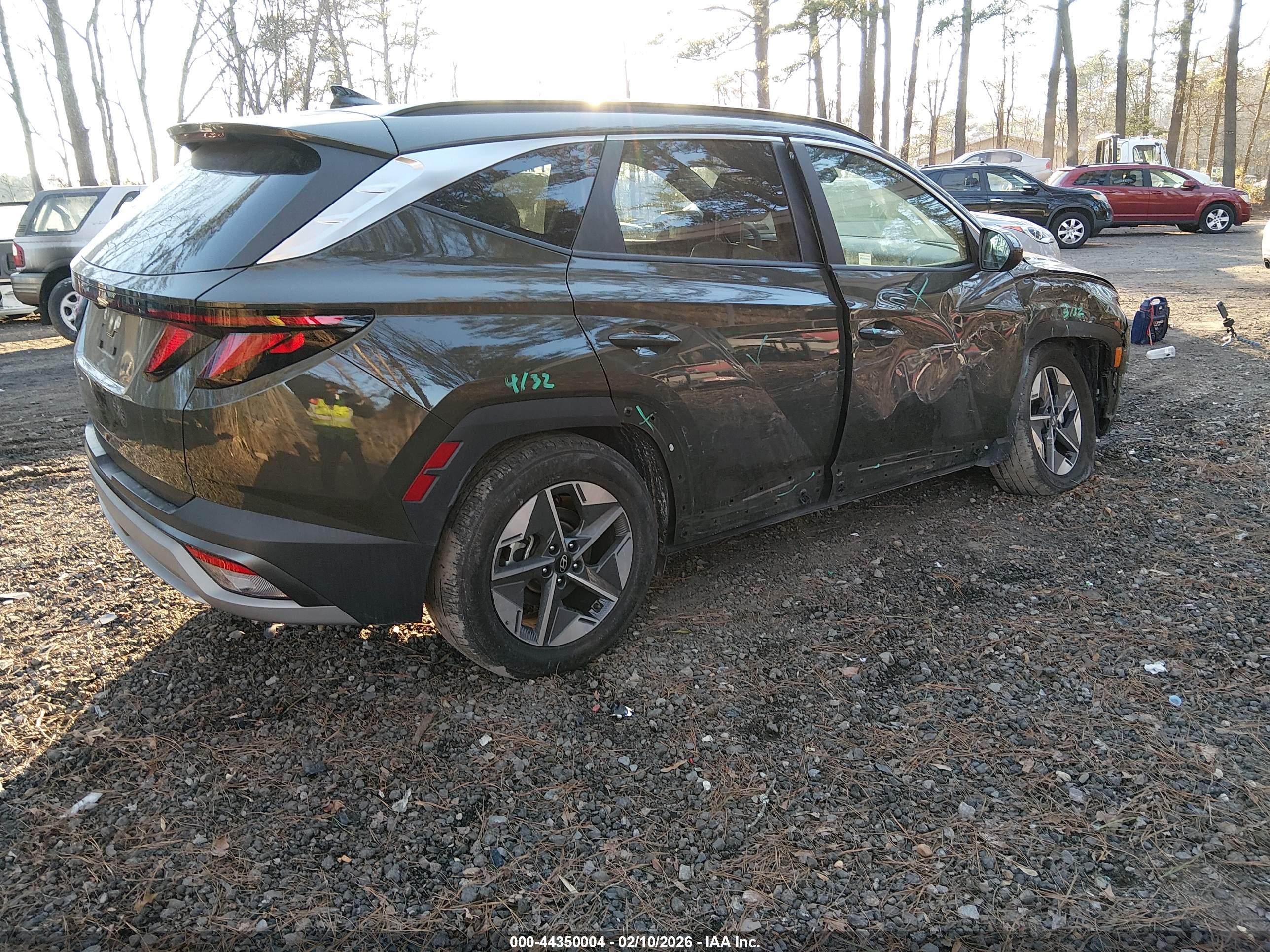HYUNDAI TUCSON image 4