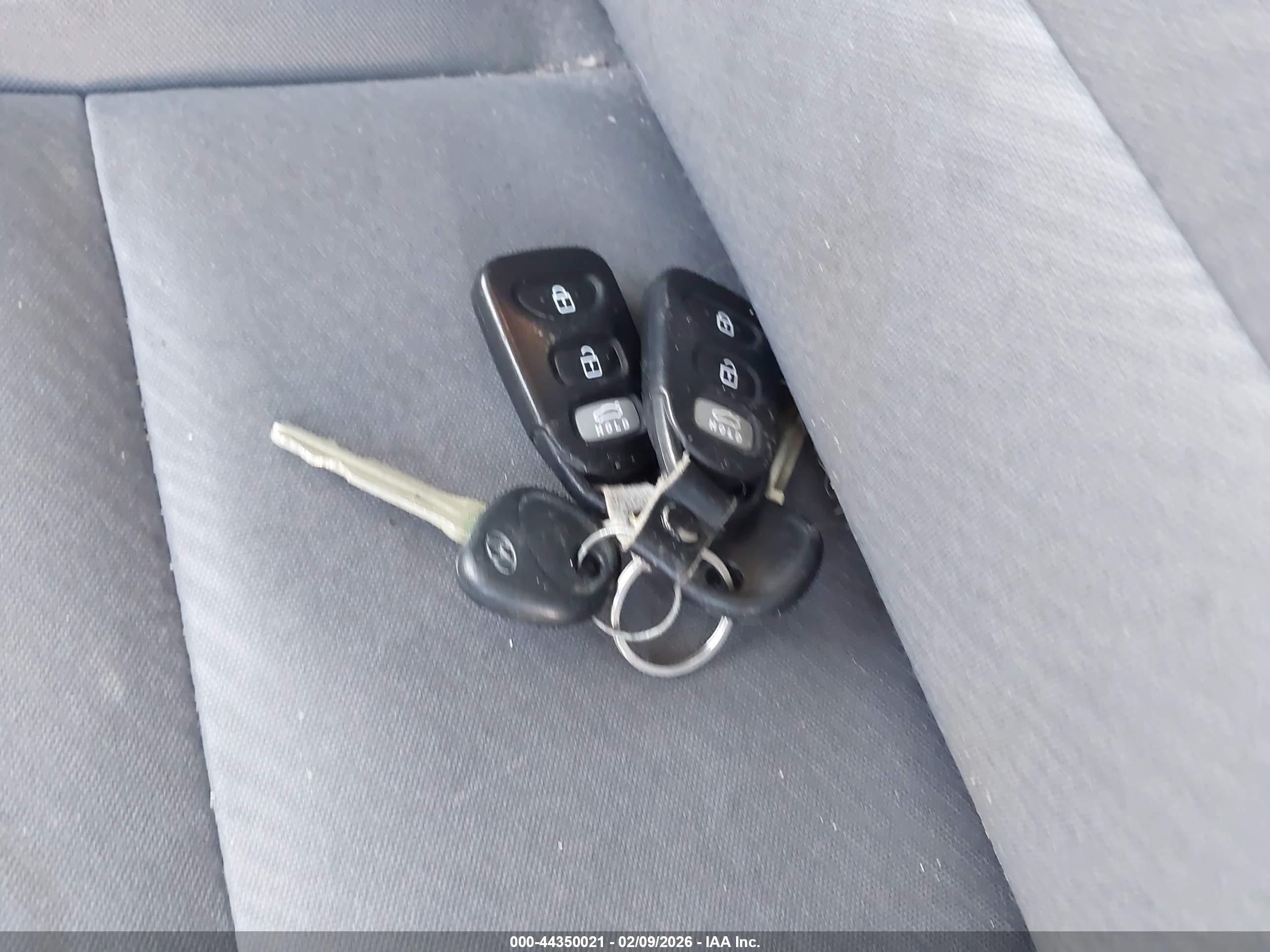 HYUNDAI ELANTRA image 11