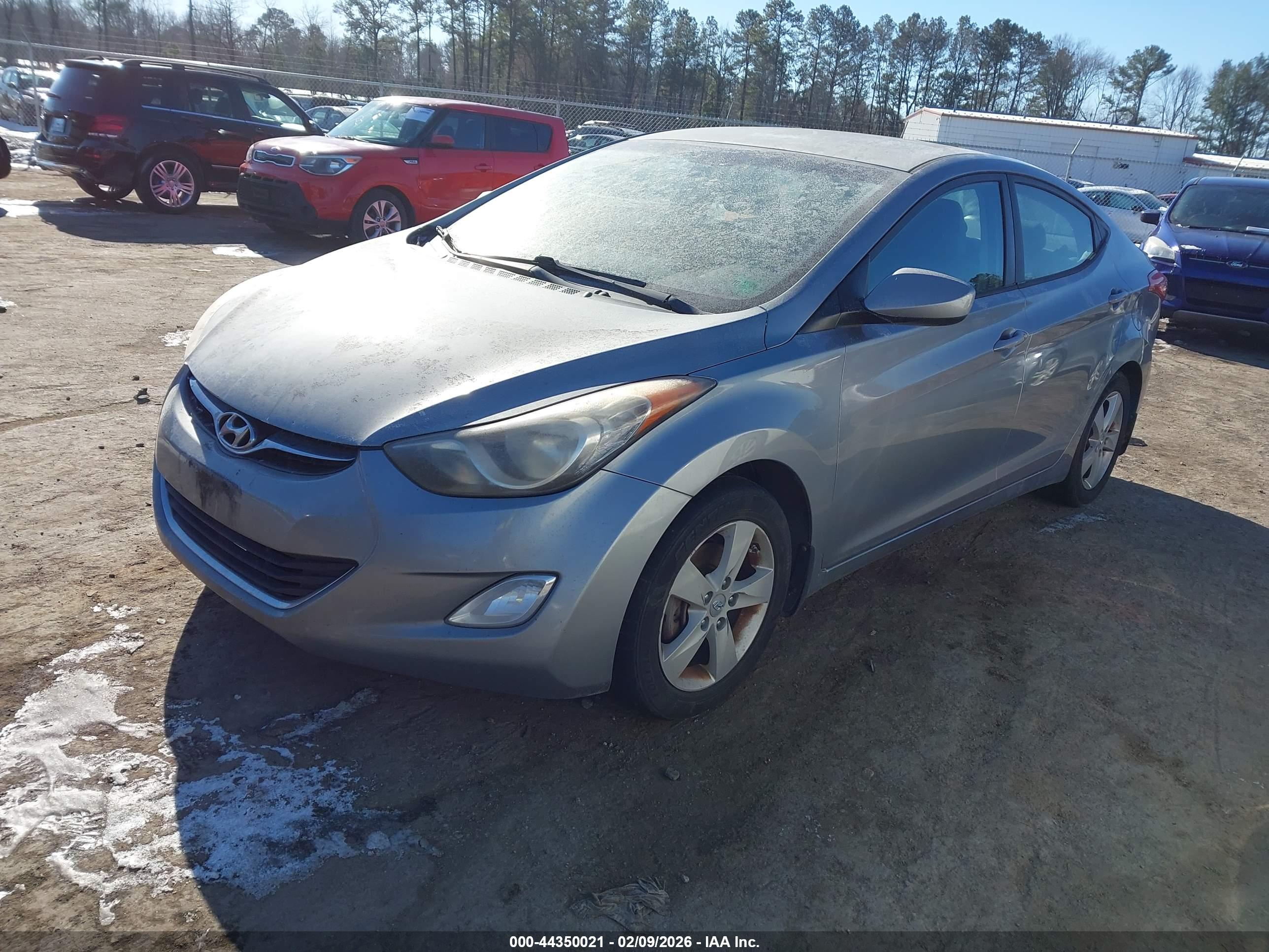 HYUNDAI ELANTRA image 2