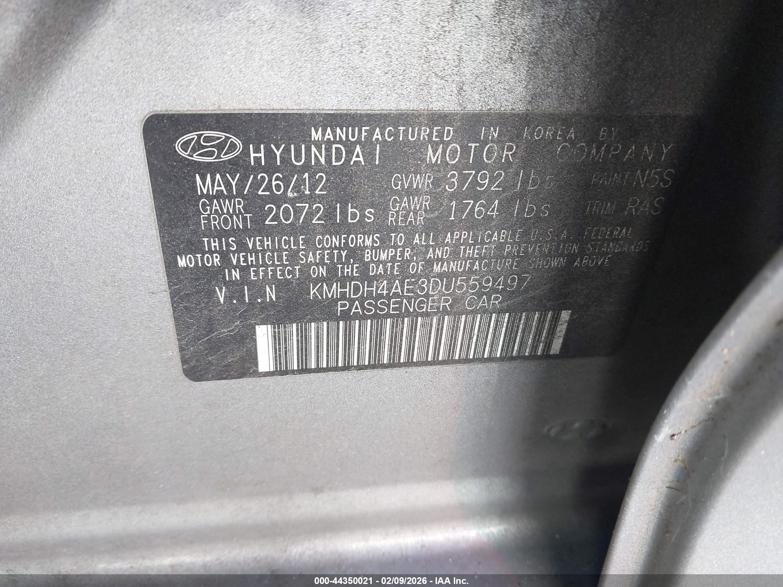 HYUNDAI ELANTRA image 9