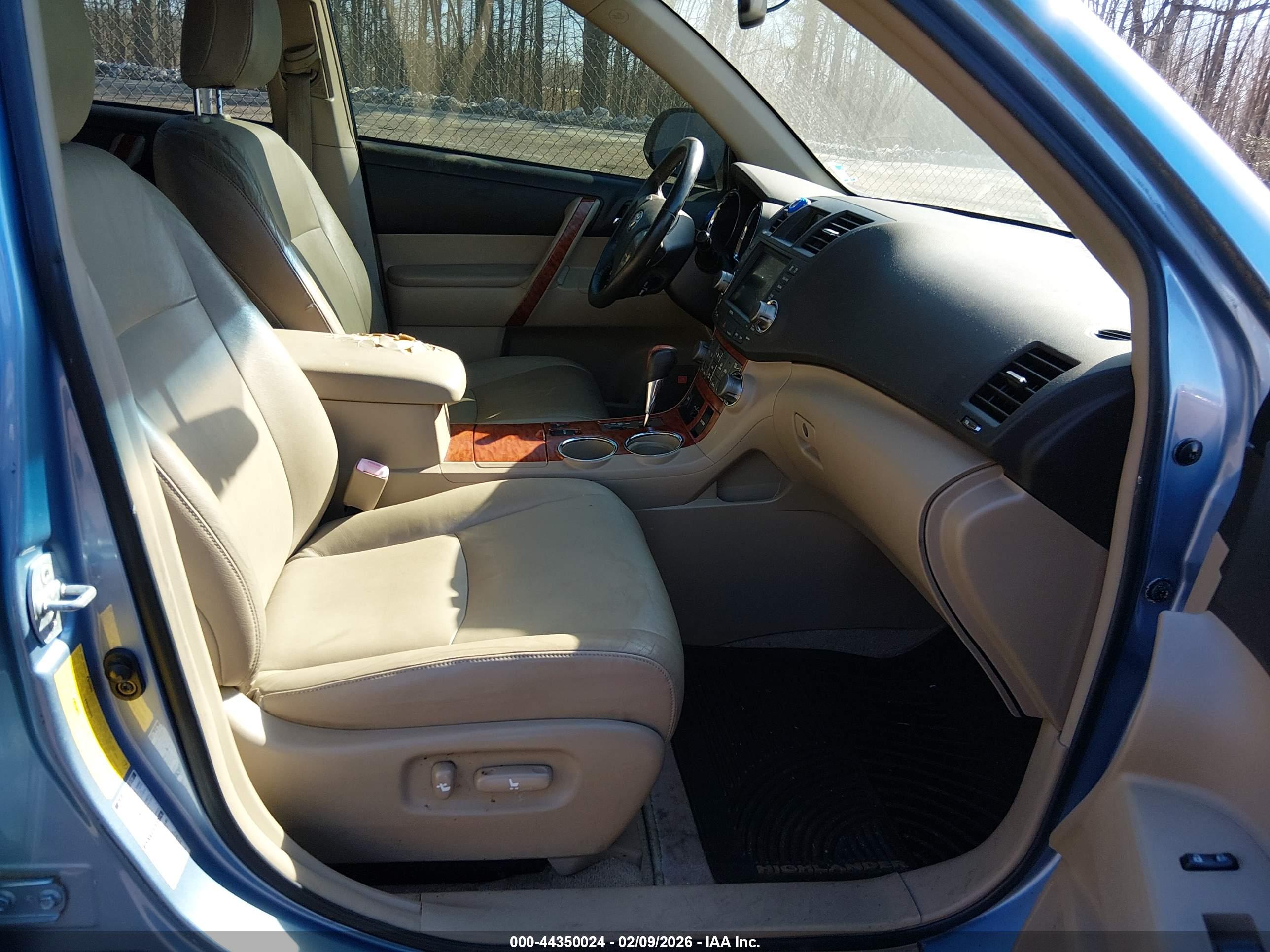 TOYOTA HIGHLANDER image 5