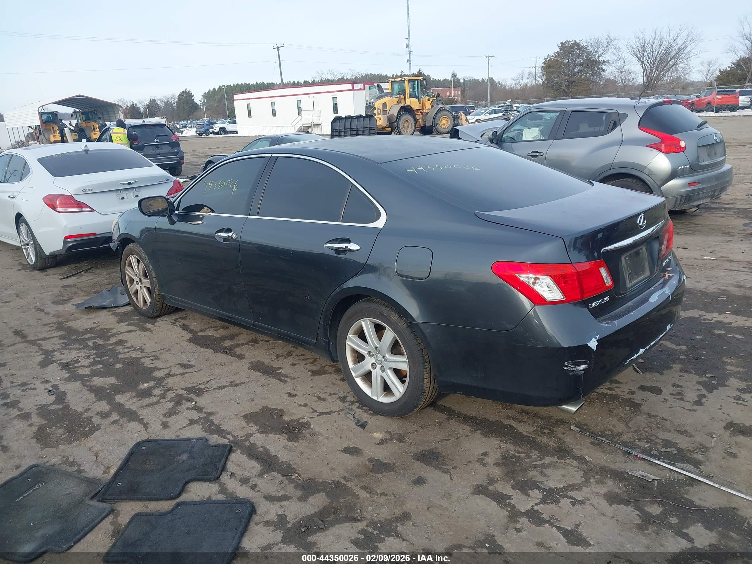 LEXUS ES image 3