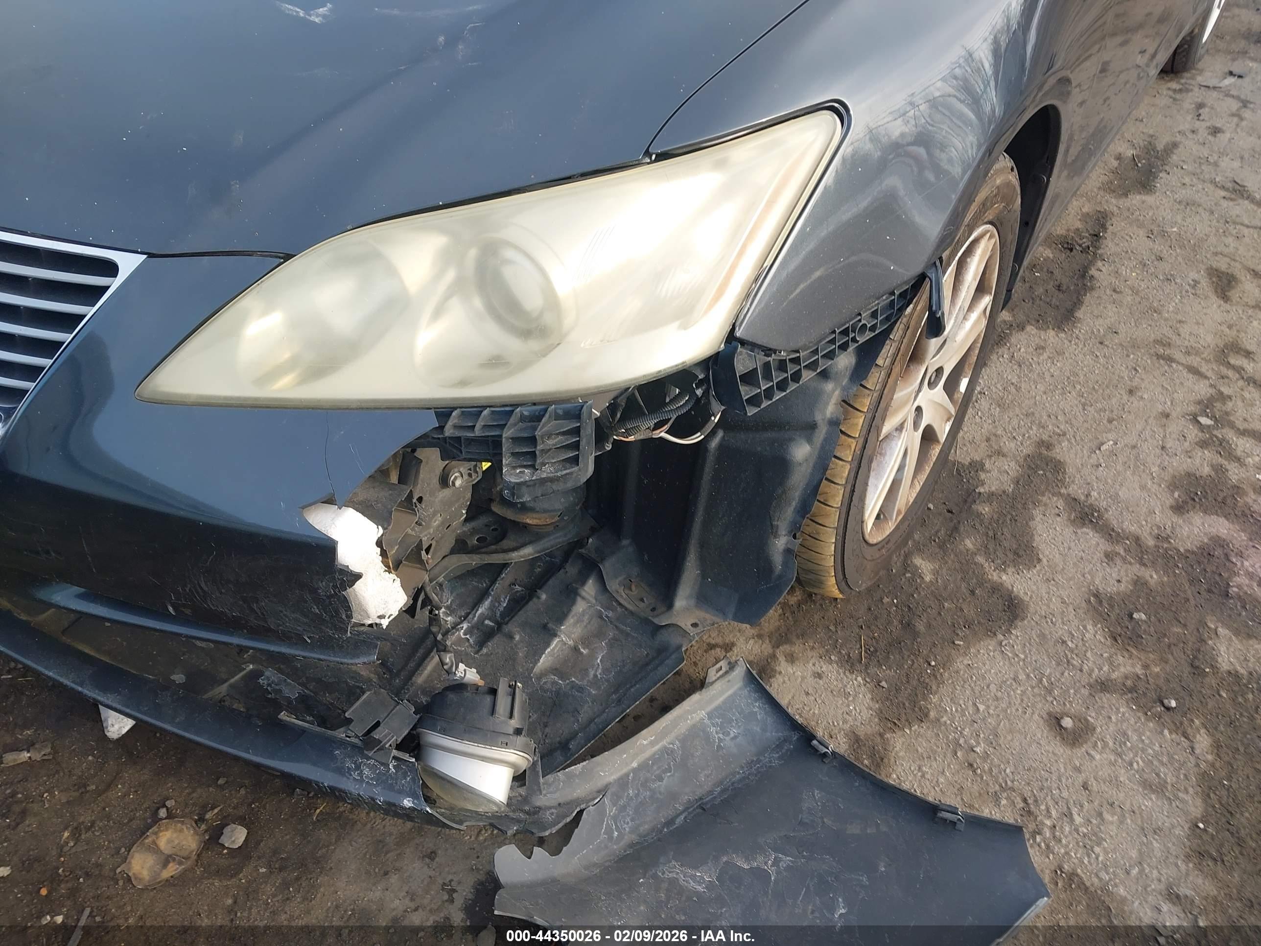 LEXUS ES image 6