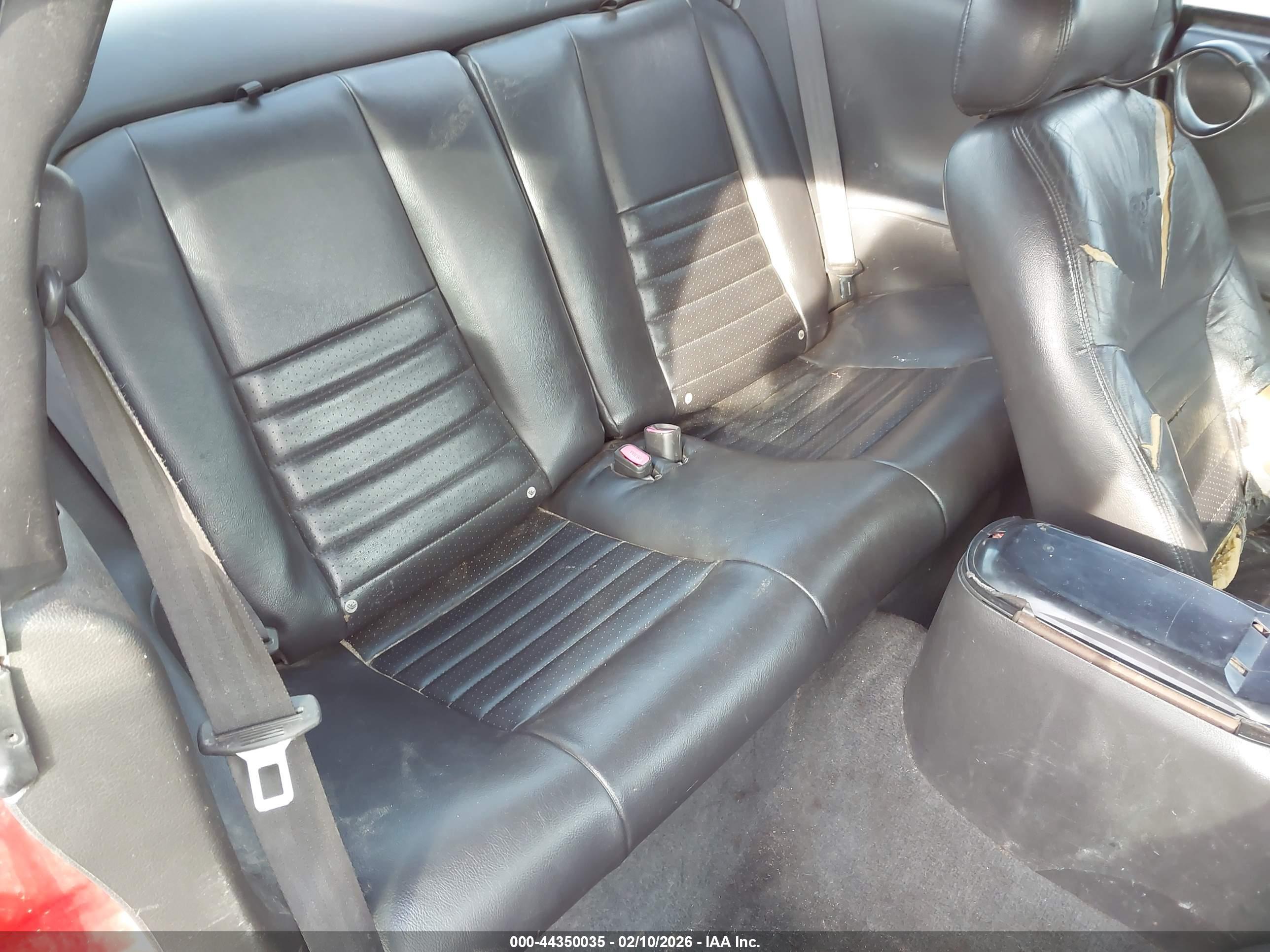 FORD MUSTANG image 8