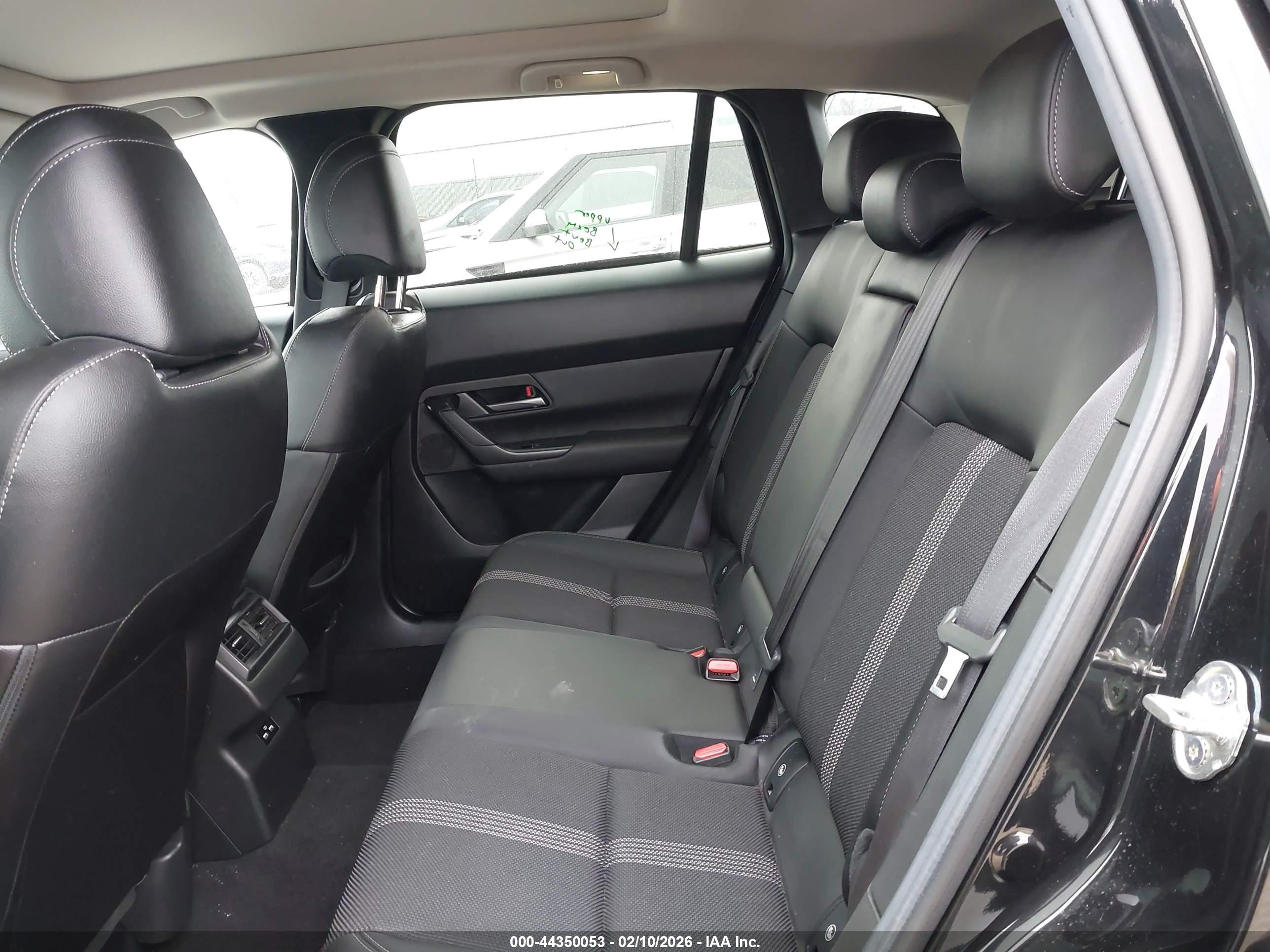 MAZDA CX-50 image 8