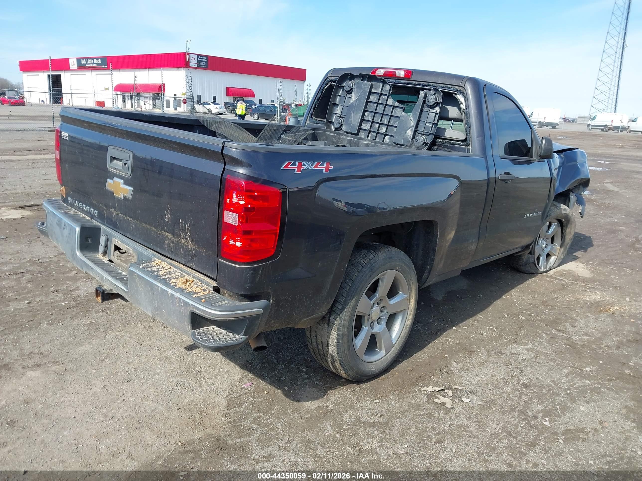 CHEVROLET SILVERADO image 4