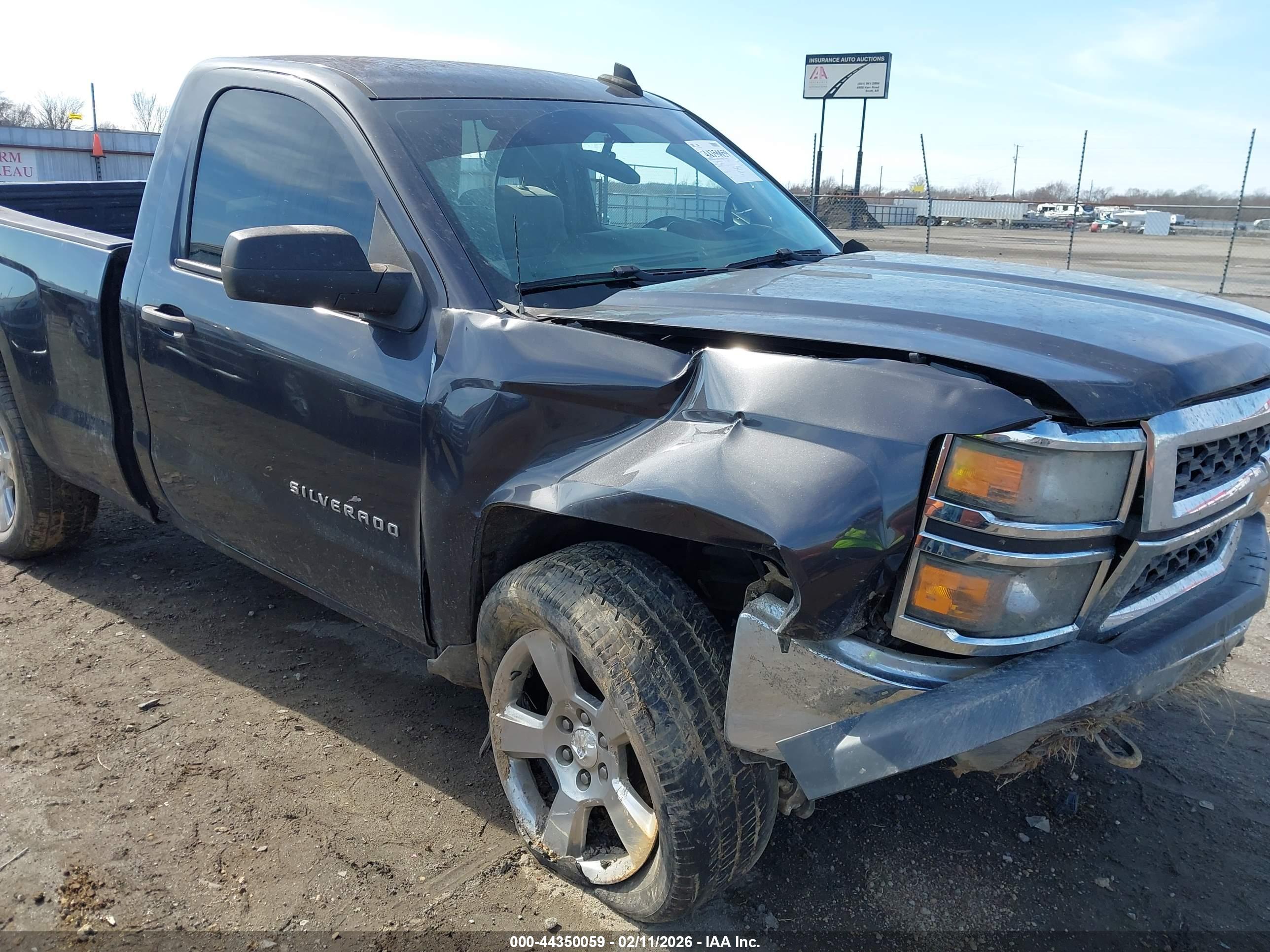 CHEVROLET SILVERADO image 6