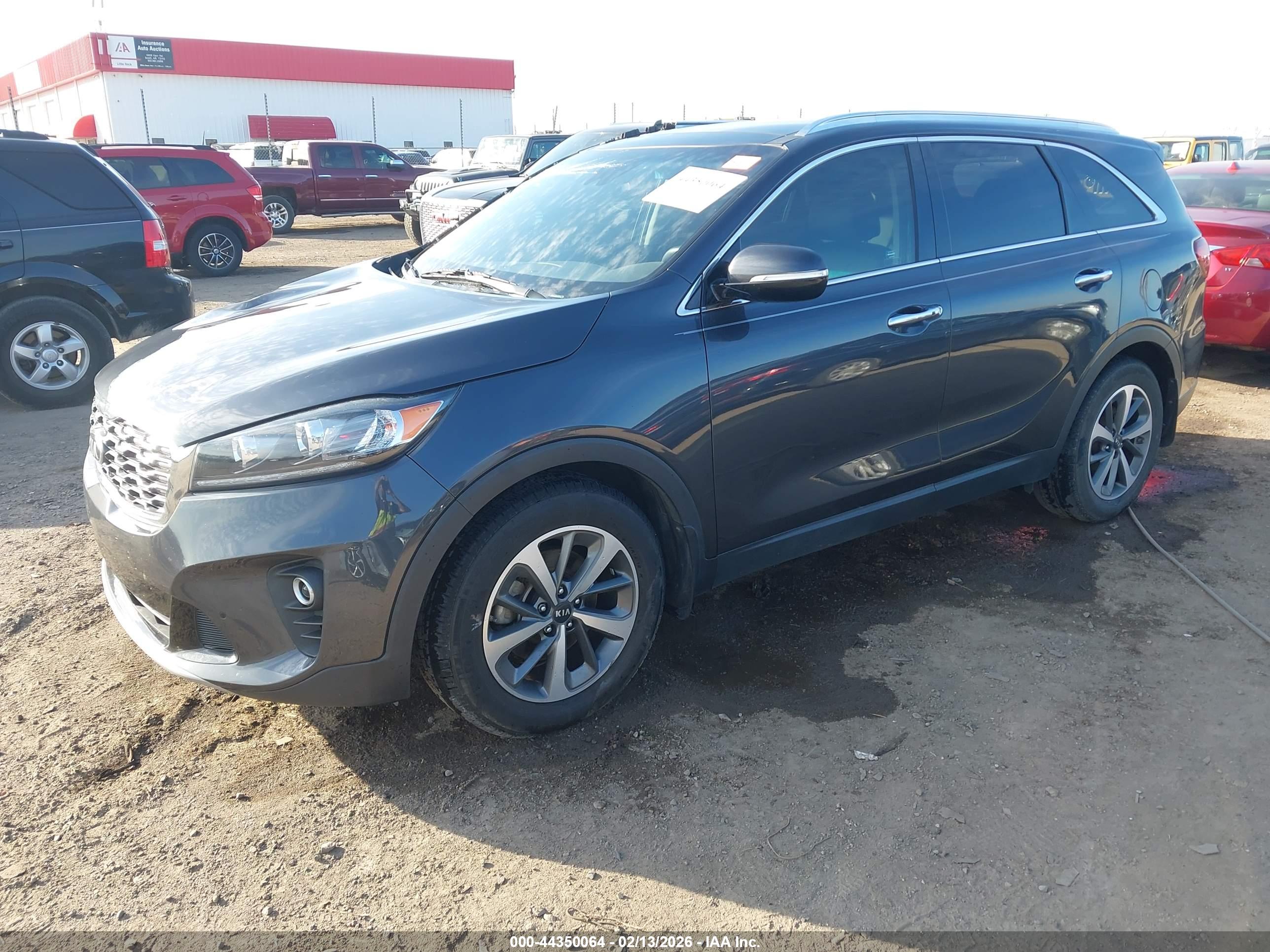 KIA SORENTO image 2