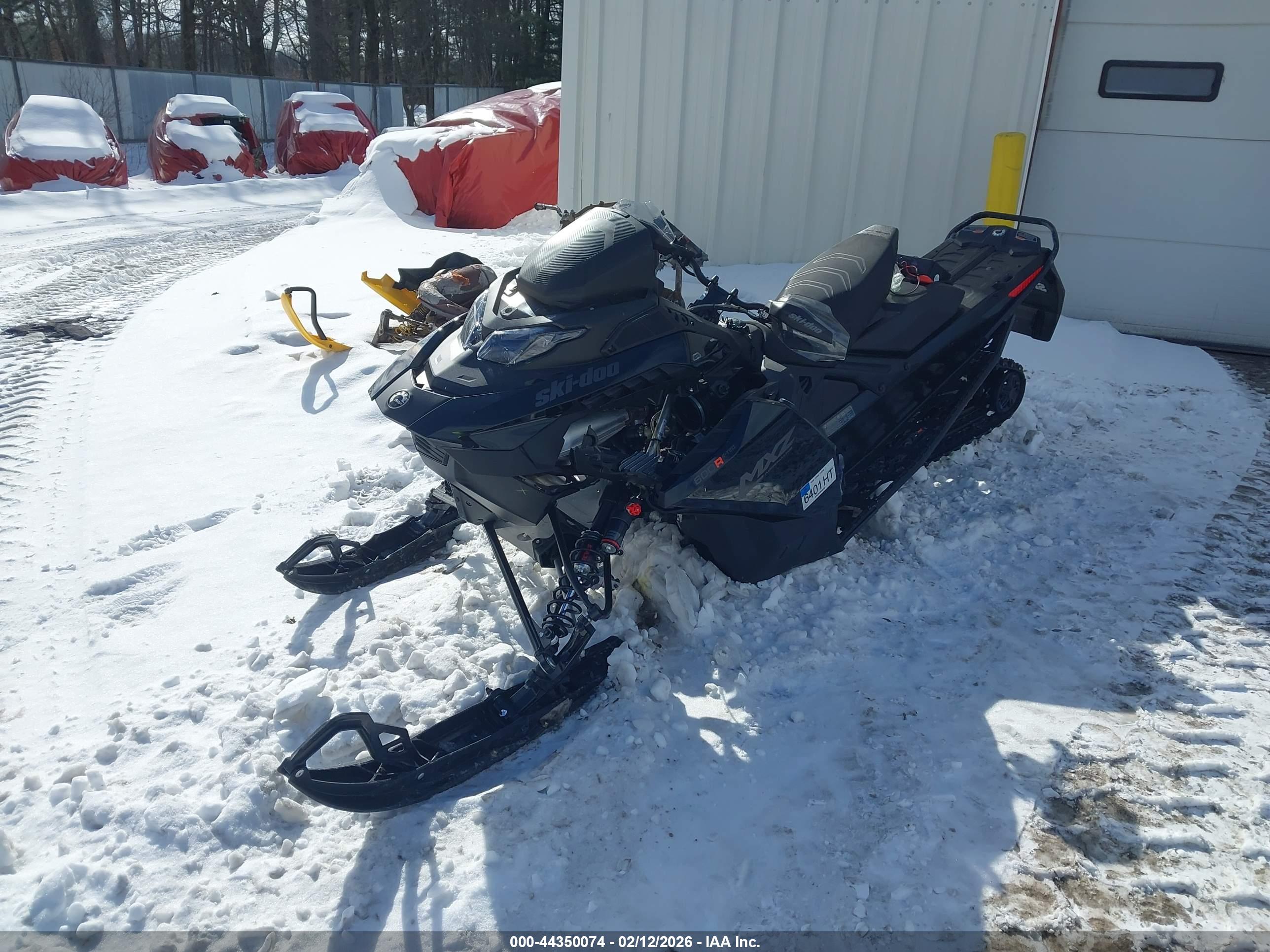 SKI-DOO MXZ image 2