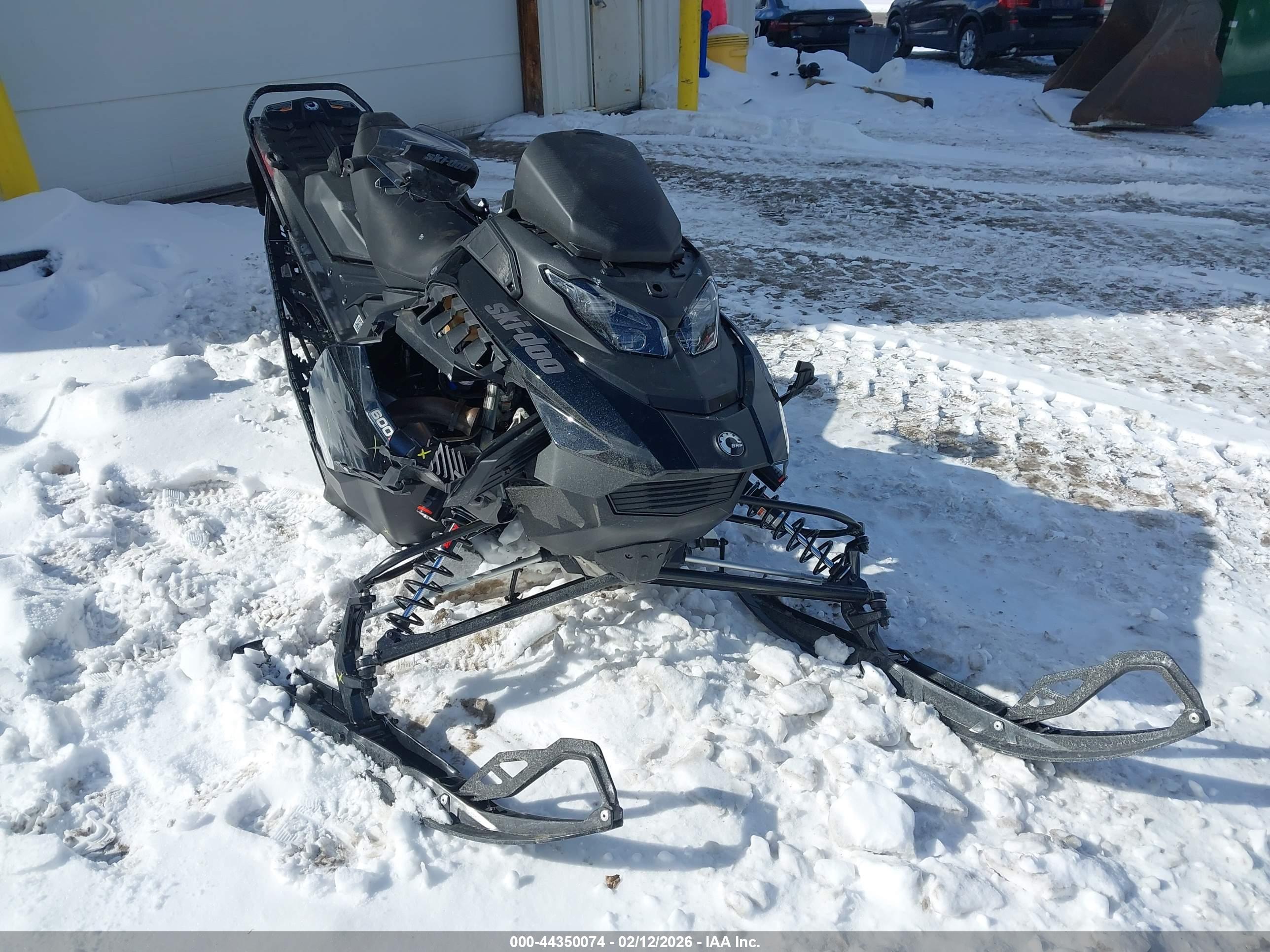 SKI-DOO MXZ image 6