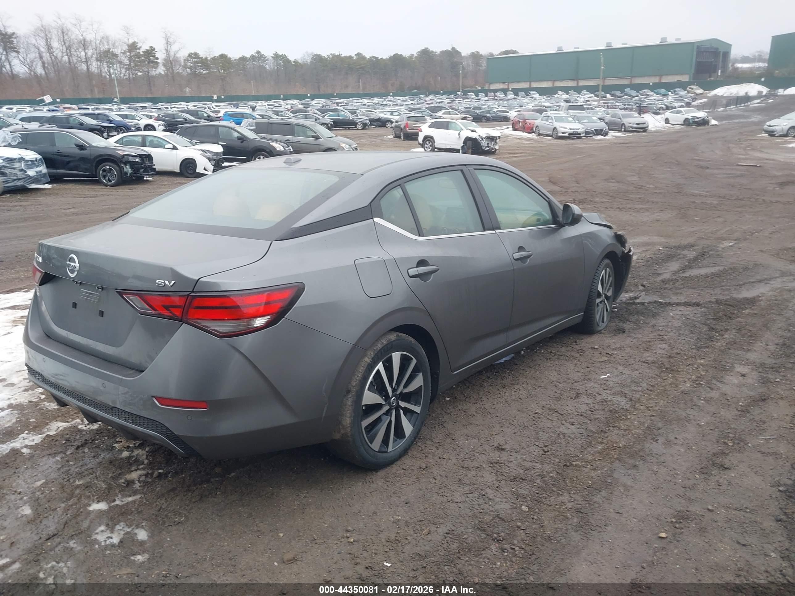NISSAN SENTRA image 4