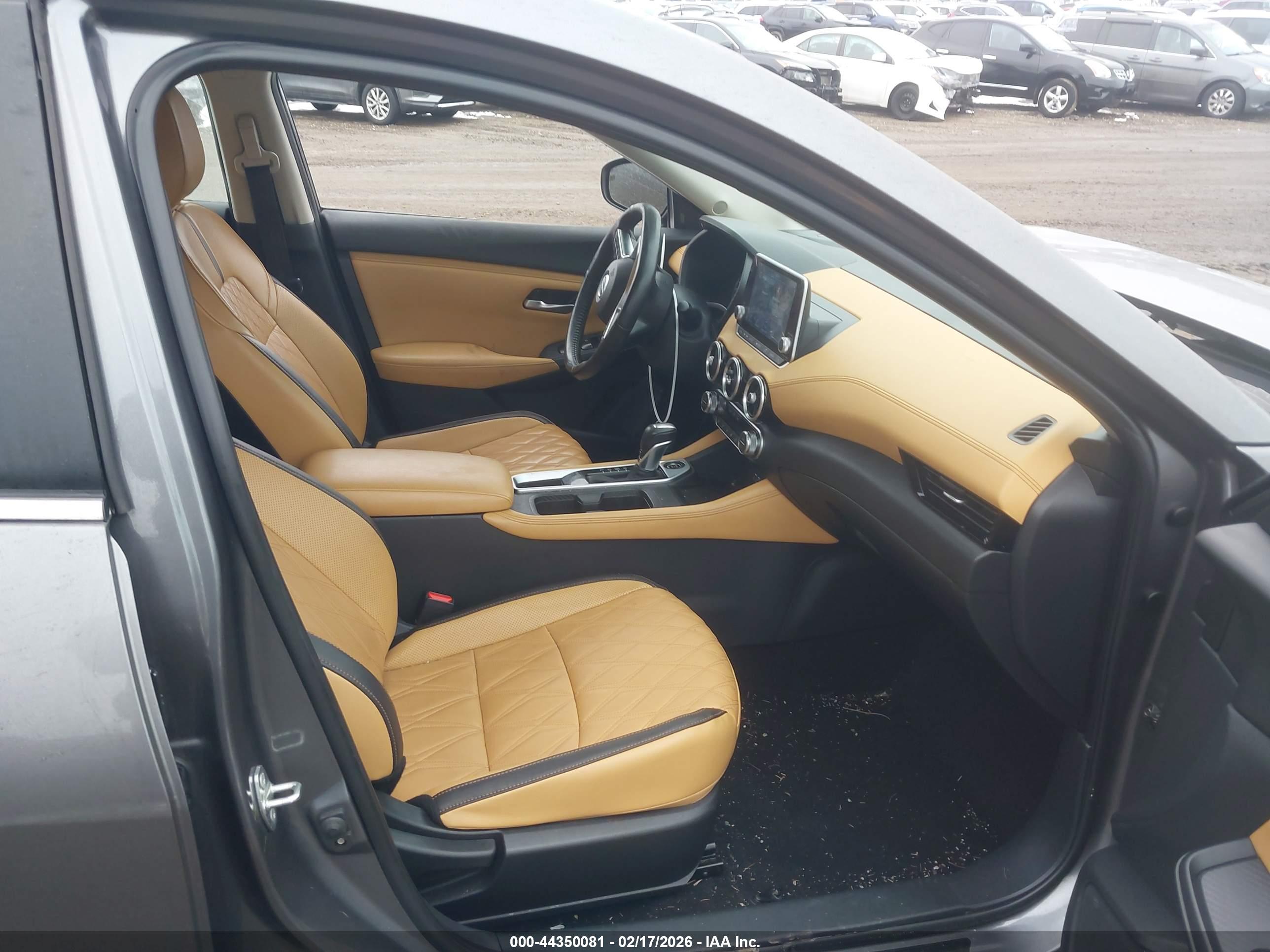 NISSAN SENTRA image 5