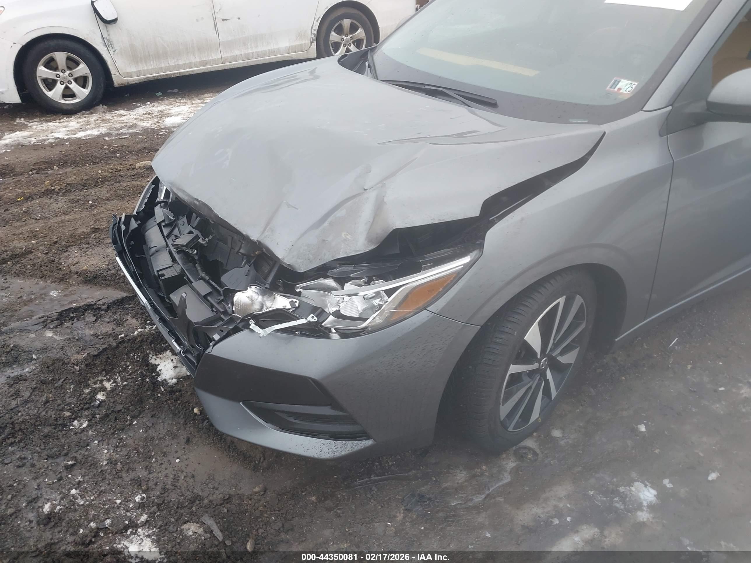 NISSAN SENTRA image 6