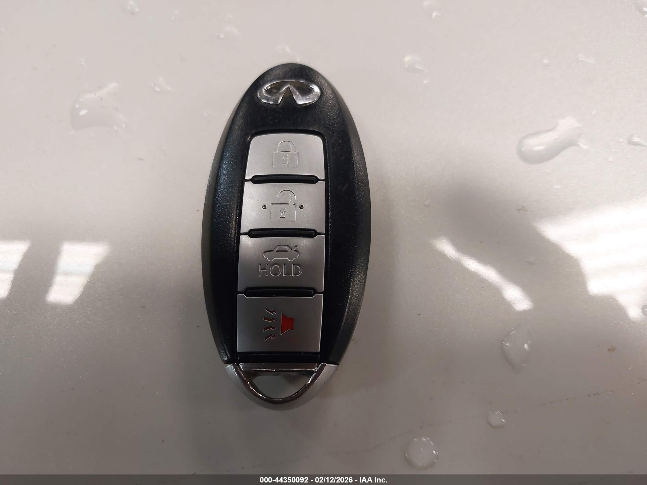 INFINITI Q40 image 11