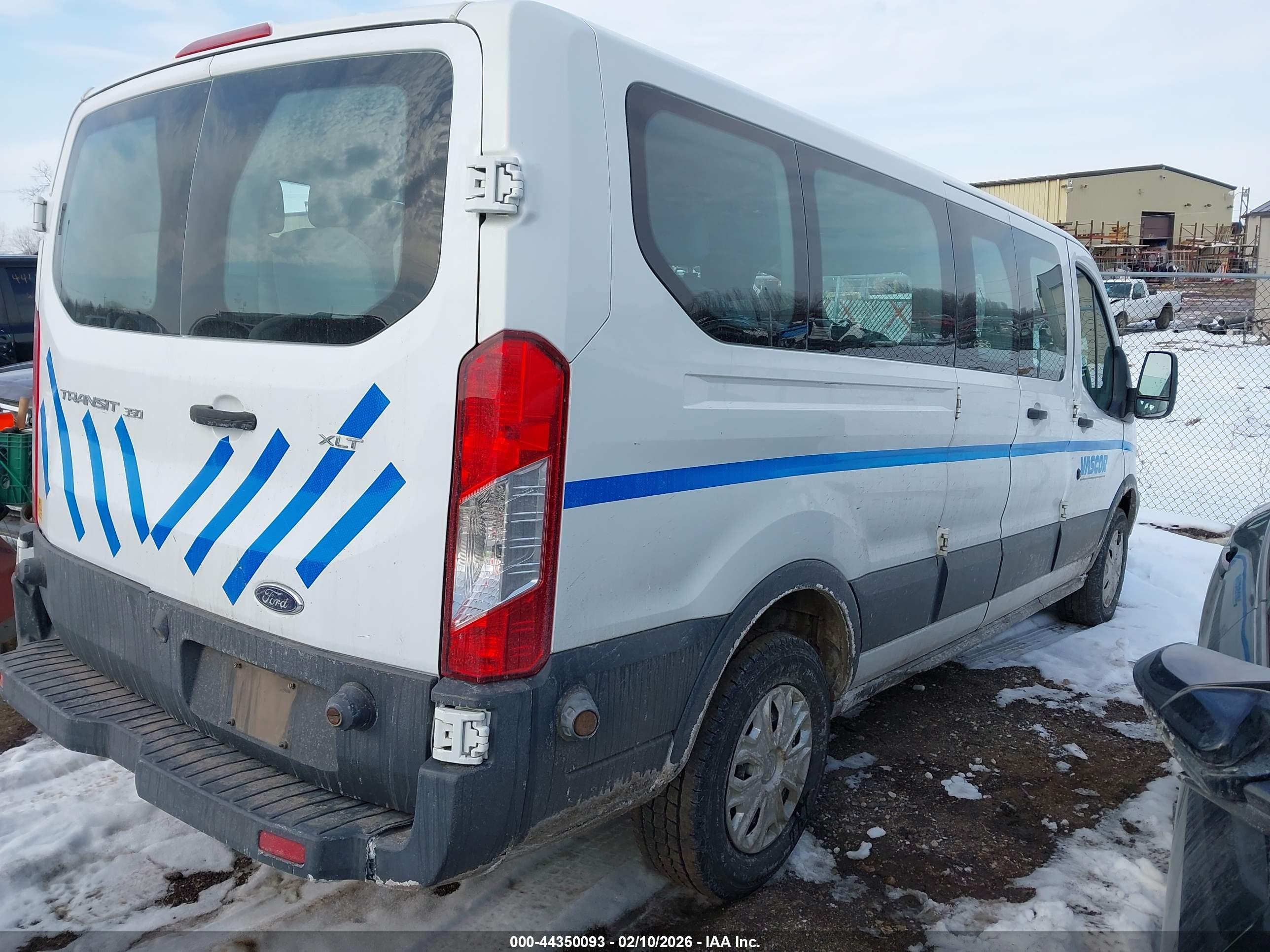 FORD TRANSIT-350 image 4