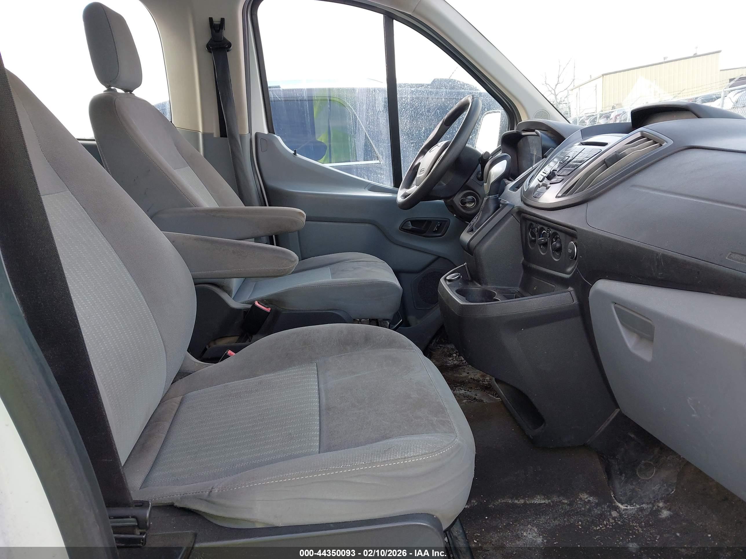 FORD TRANSIT-350 image 5