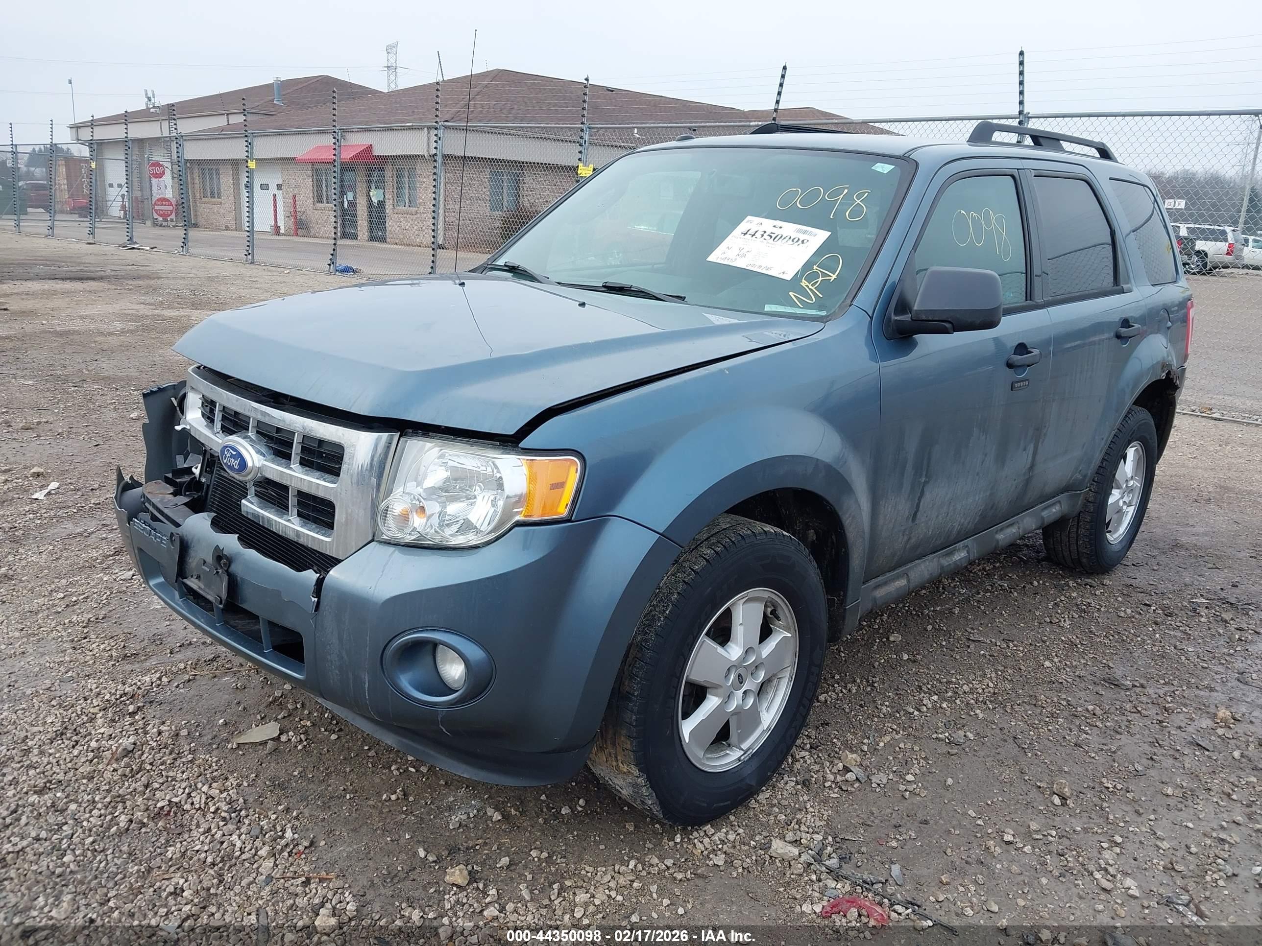 FORD ESCAPE image 2