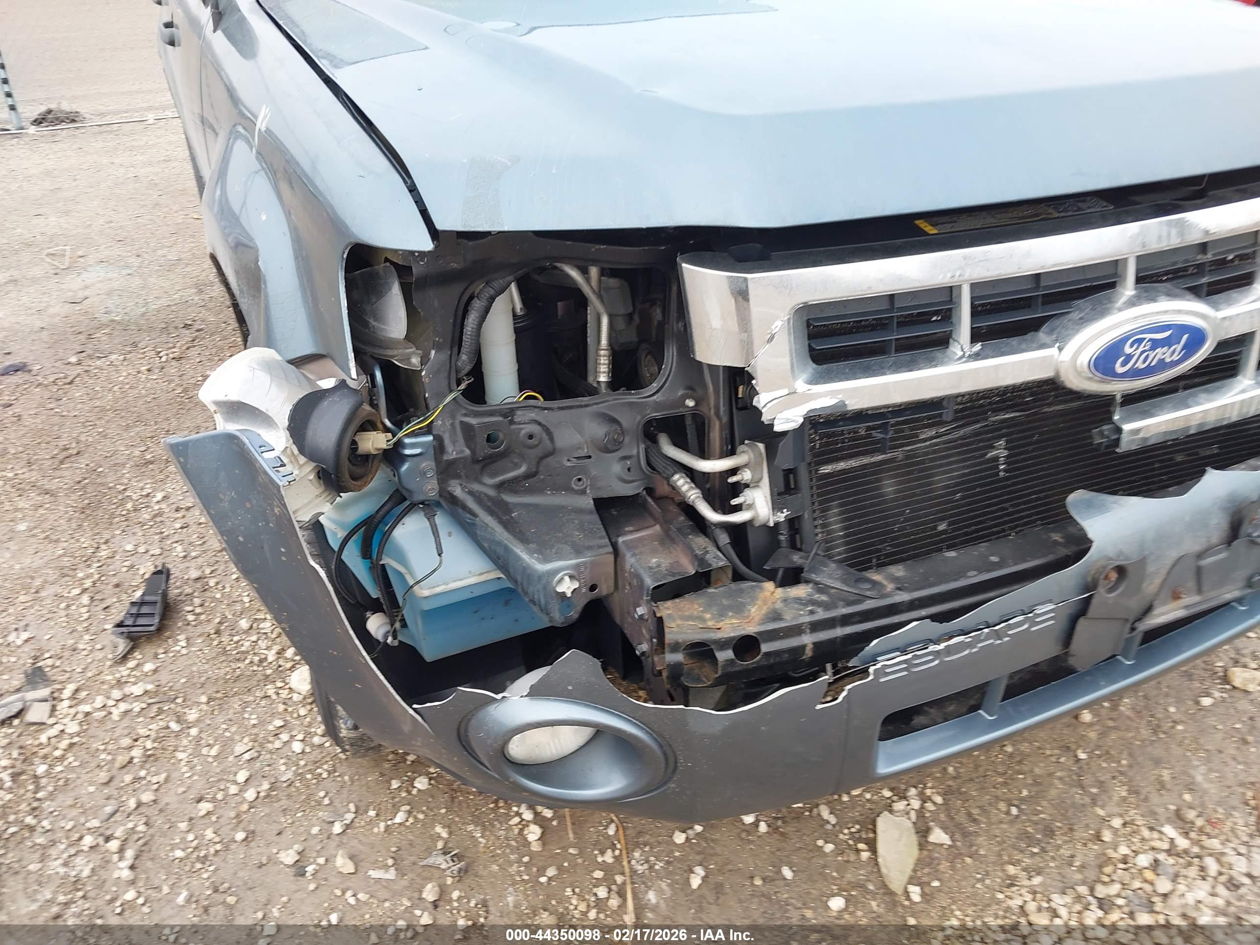 FORD ESCAPE image 6