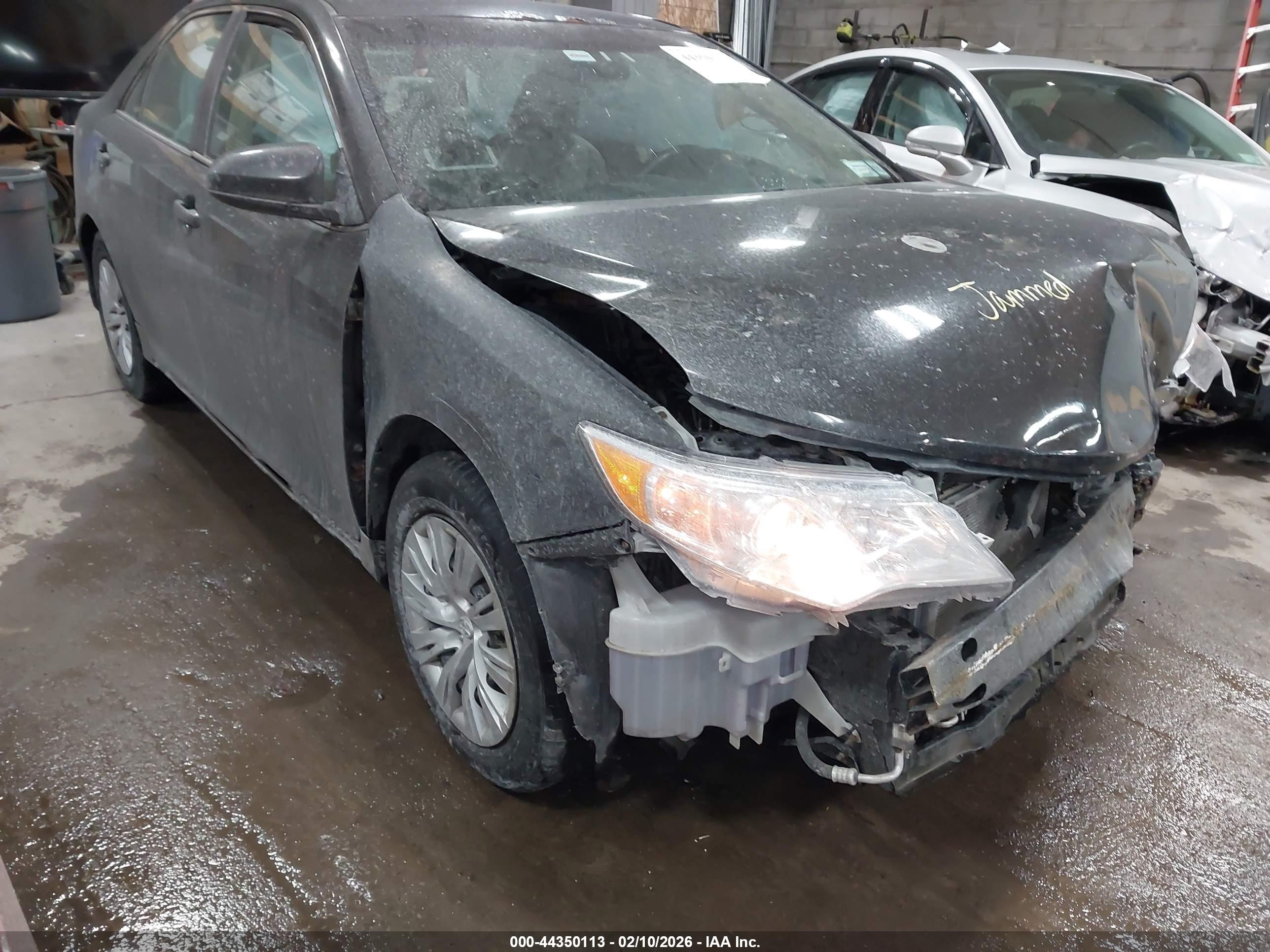 TOYOTA CAMRY image 6