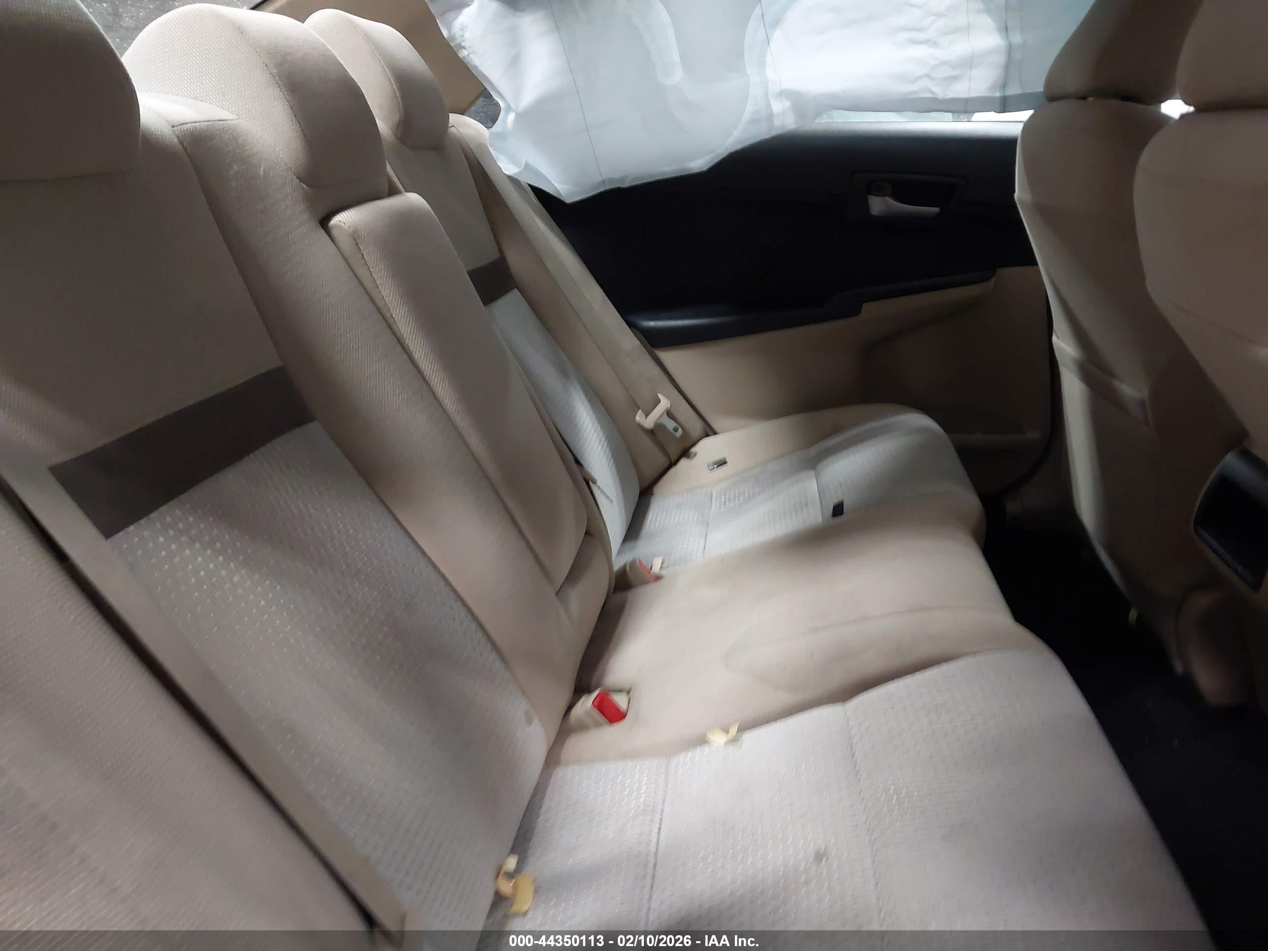 TOYOTA CAMRY image 8