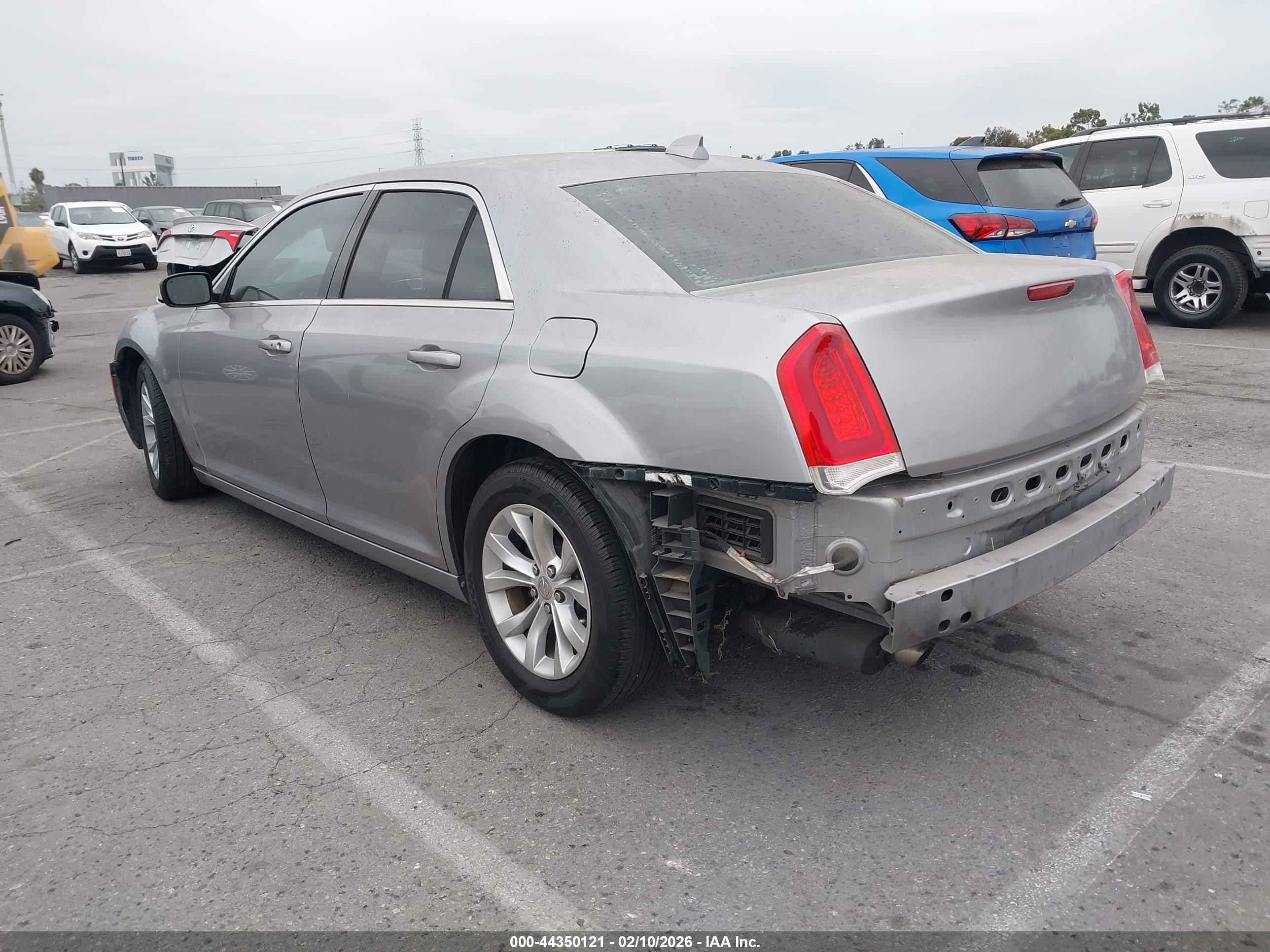 CHRYSLER 300 image 3