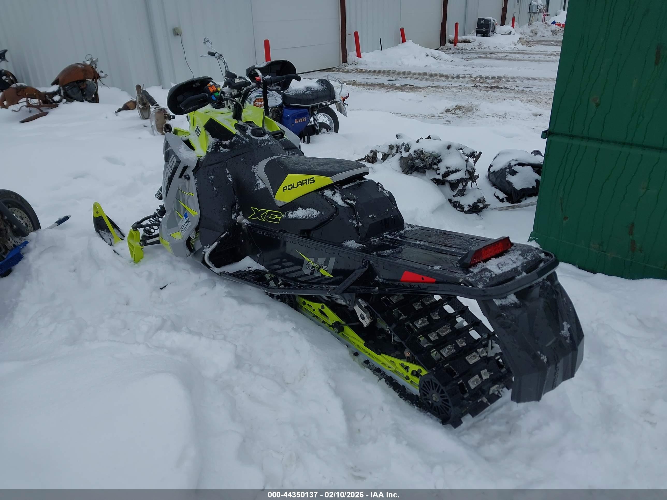 POLARIS SNOWMOBILE image 3