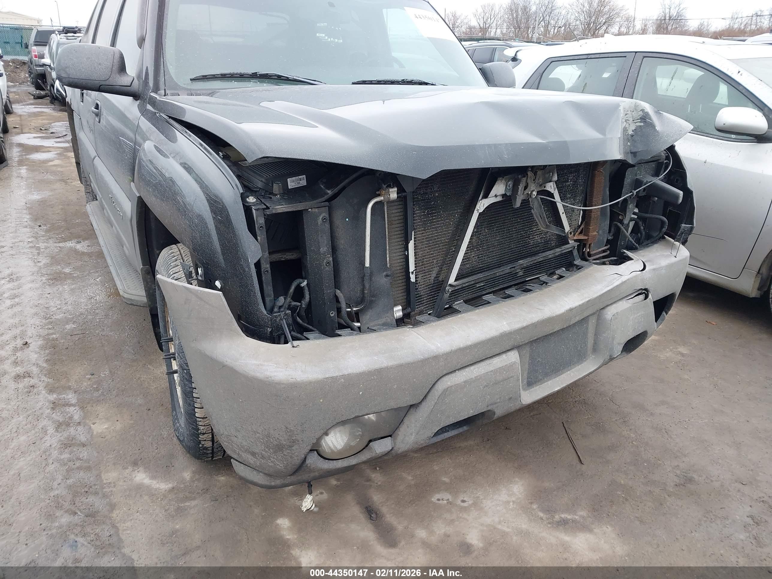 CHEVROLET AVALANCHE image 6