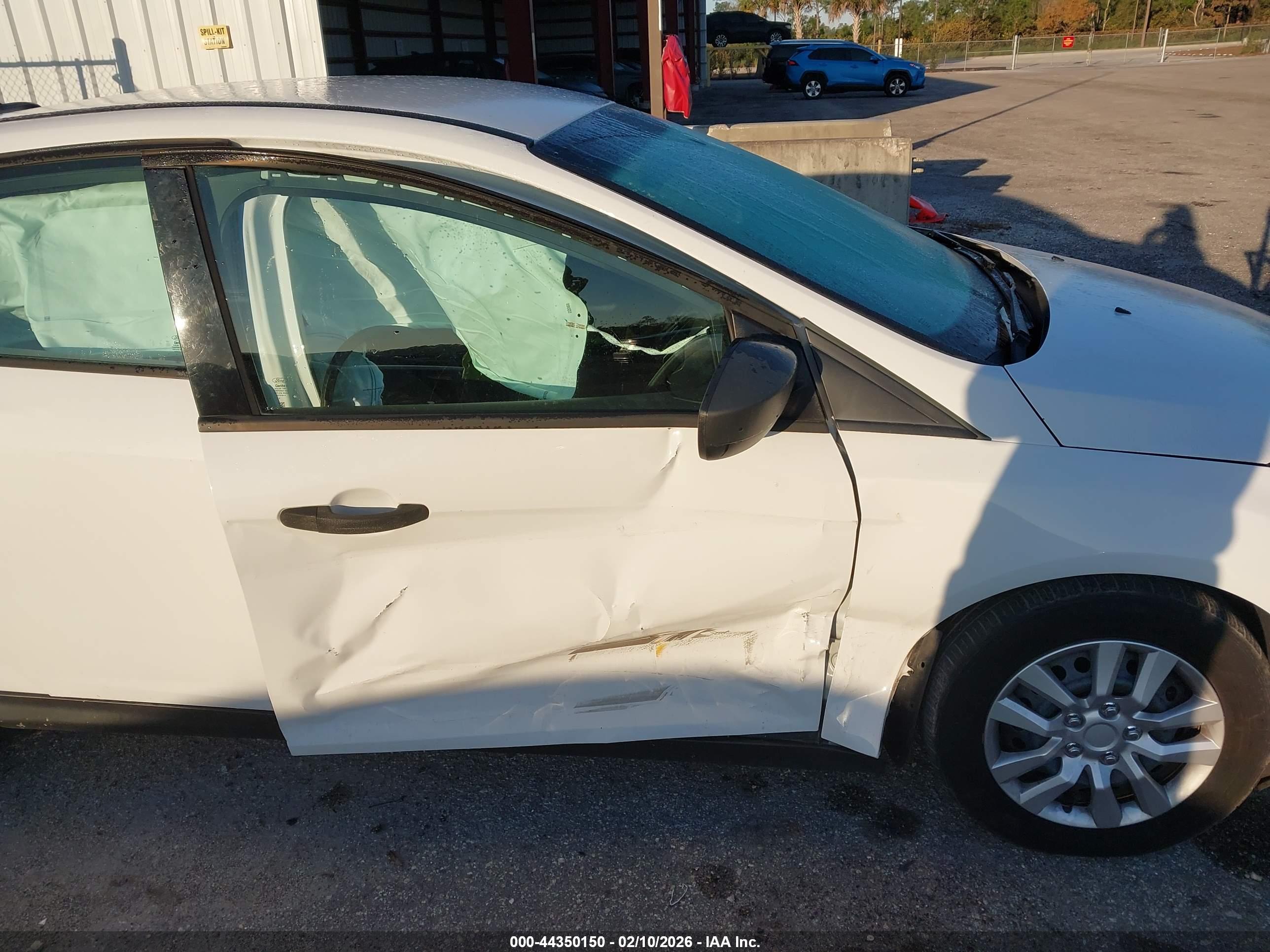 FORD FOCUS image 6