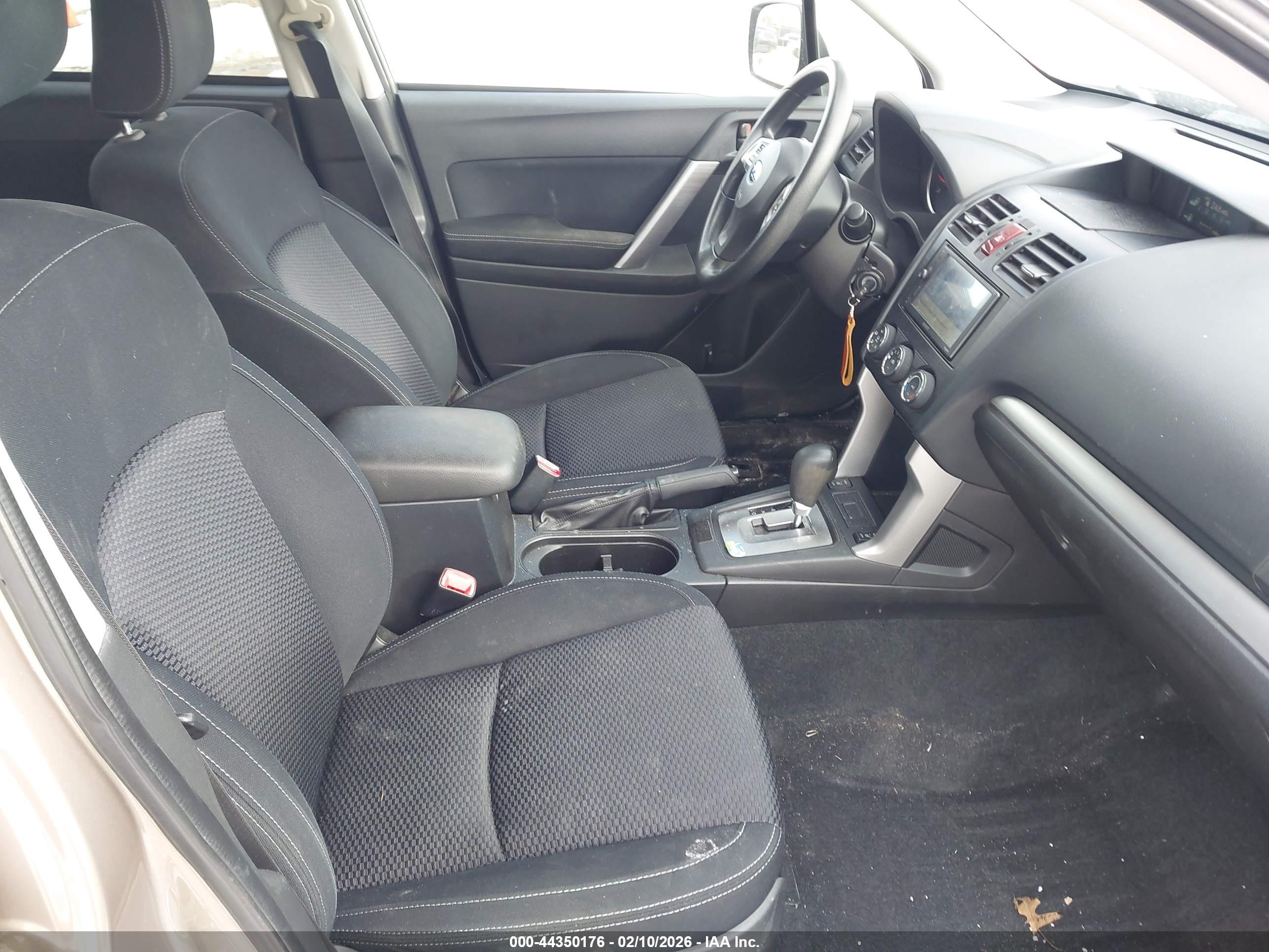 SUBARU FORESTER image 5