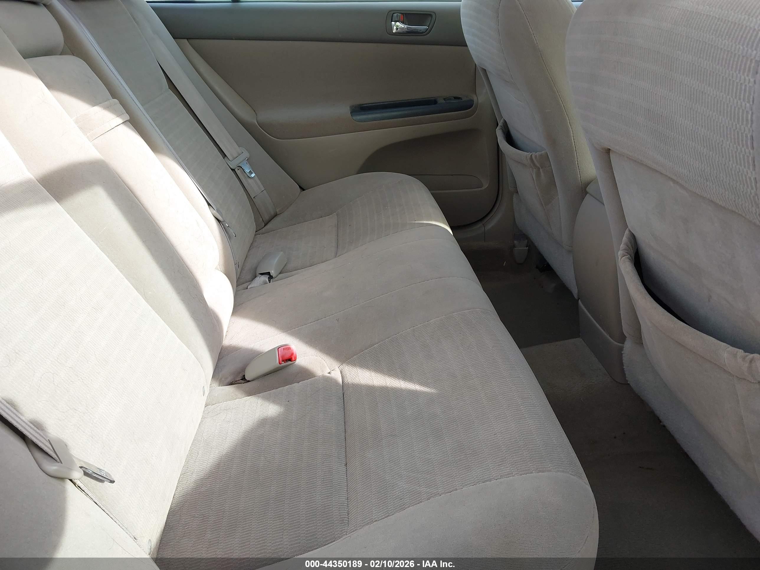 TOYOTA CAMRY image 8