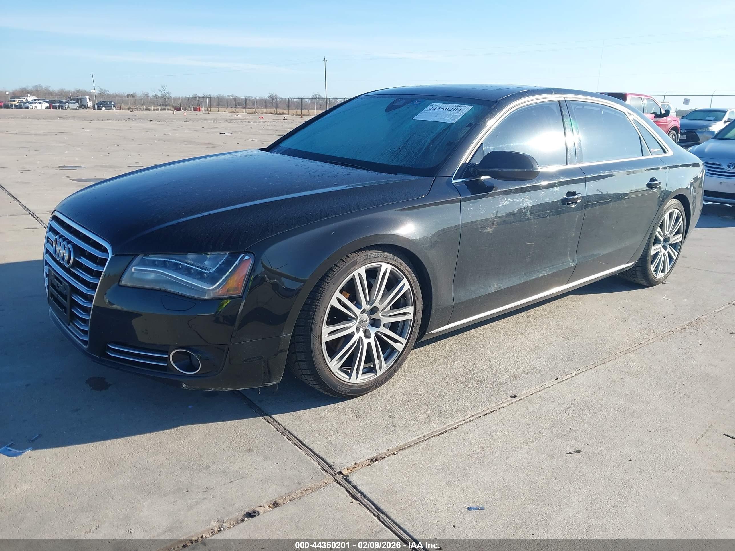 AUDI A8 image 2