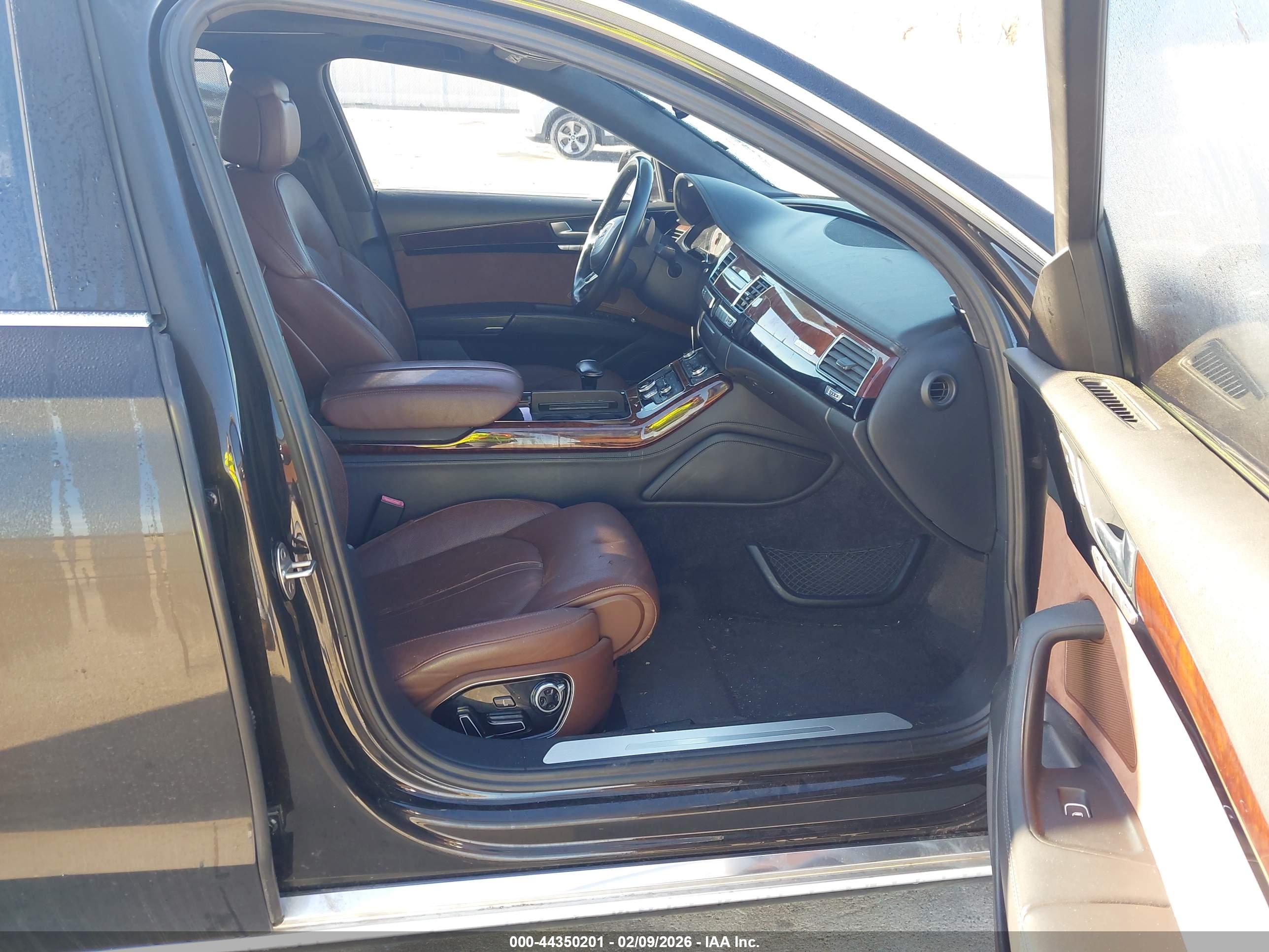 AUDI A8 image 5