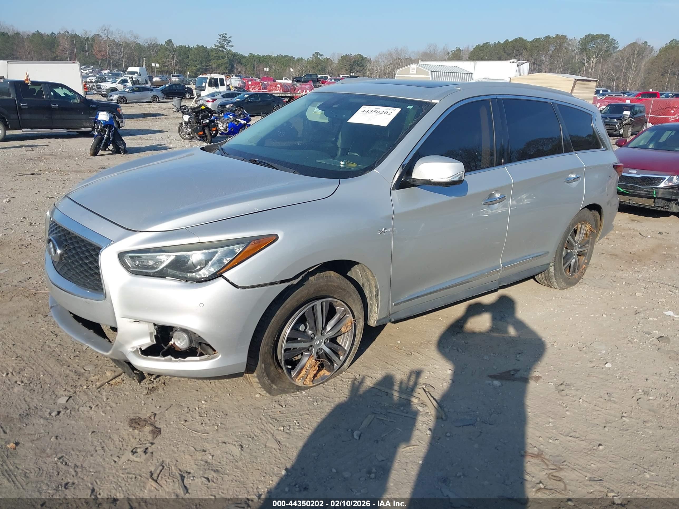INFINITI QX60 image 2