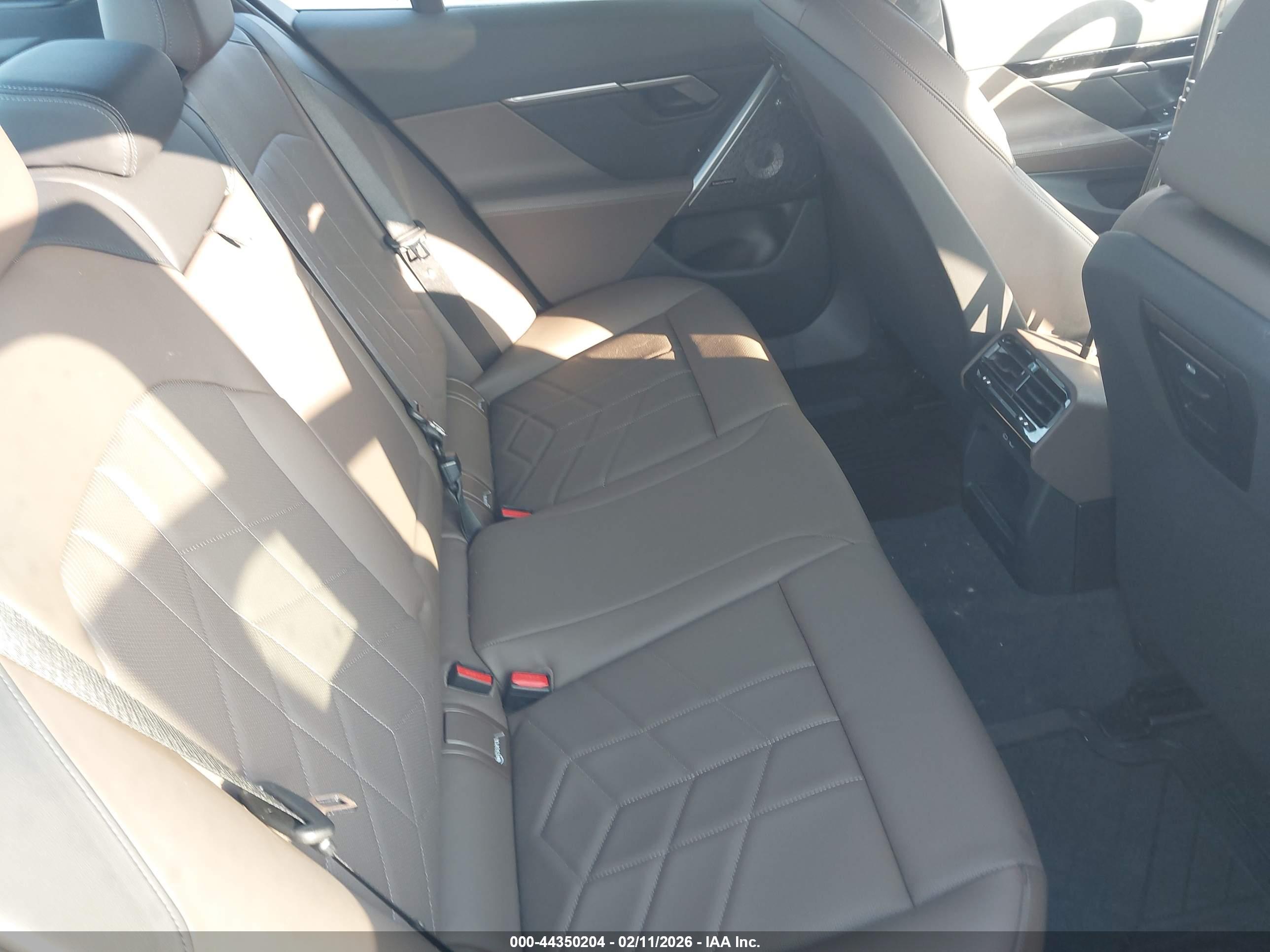 BMW 530I image 8