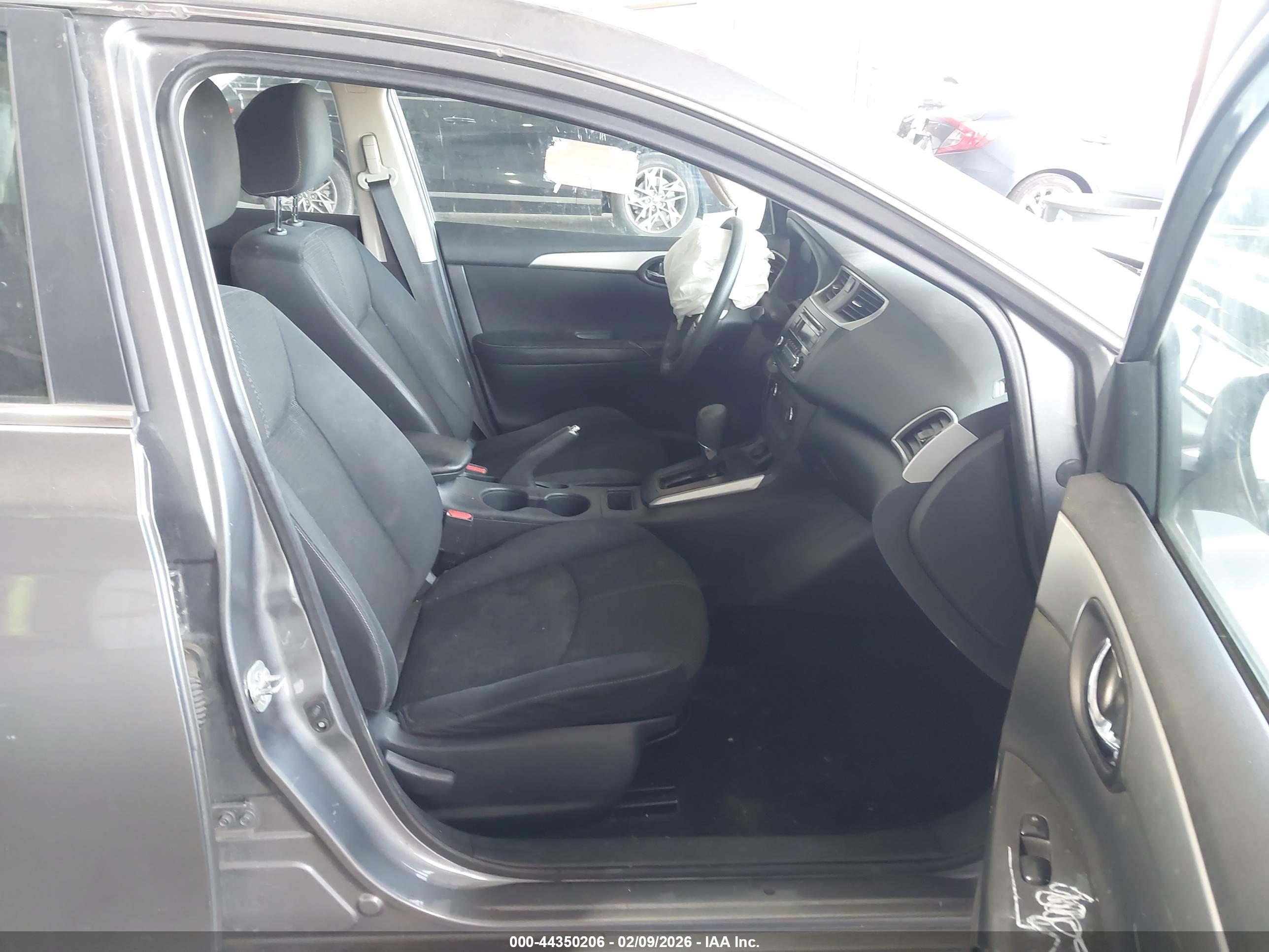 NISSAN SENTRA image 5