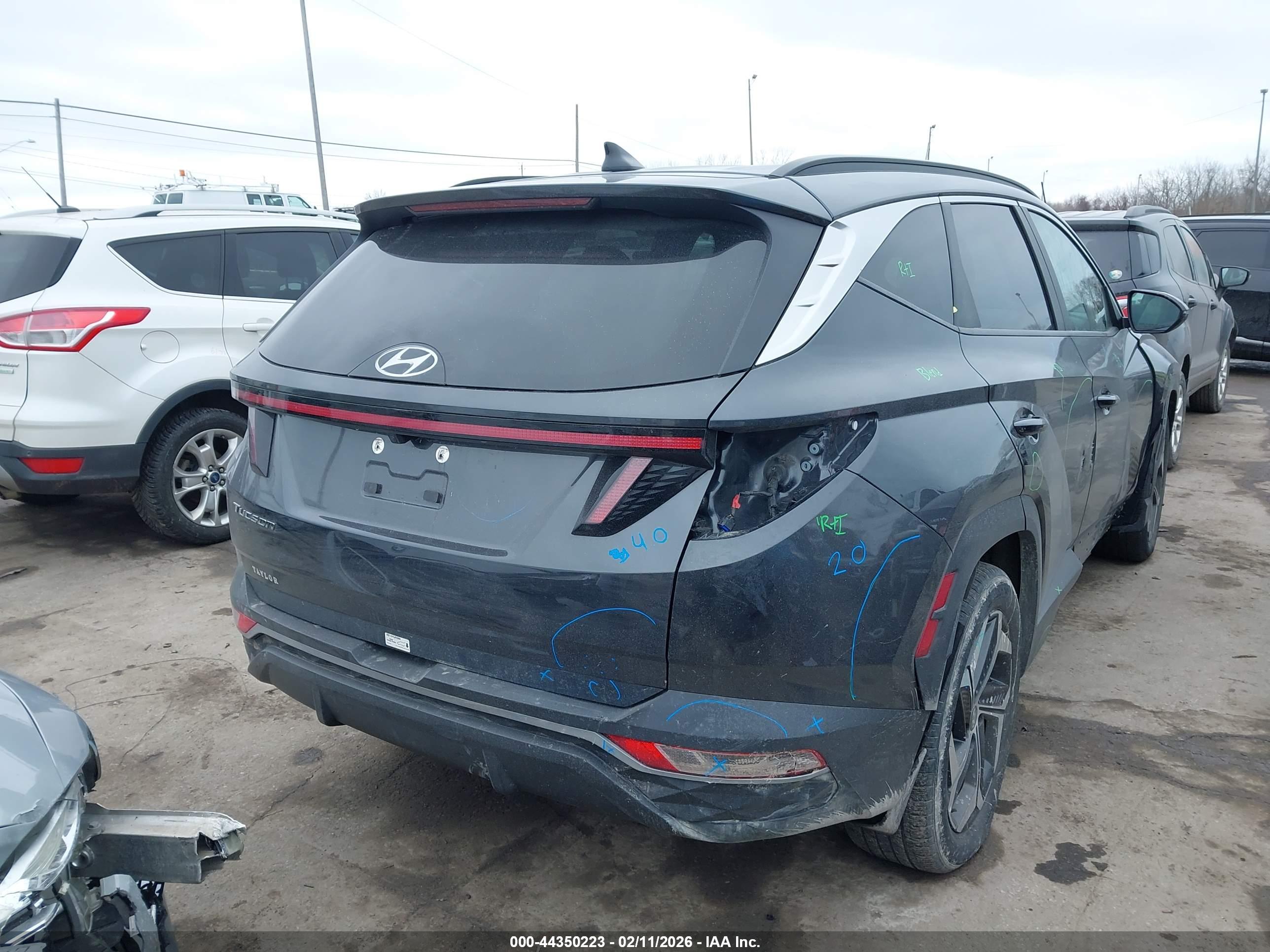 HYUNDAI TUCSON image 4