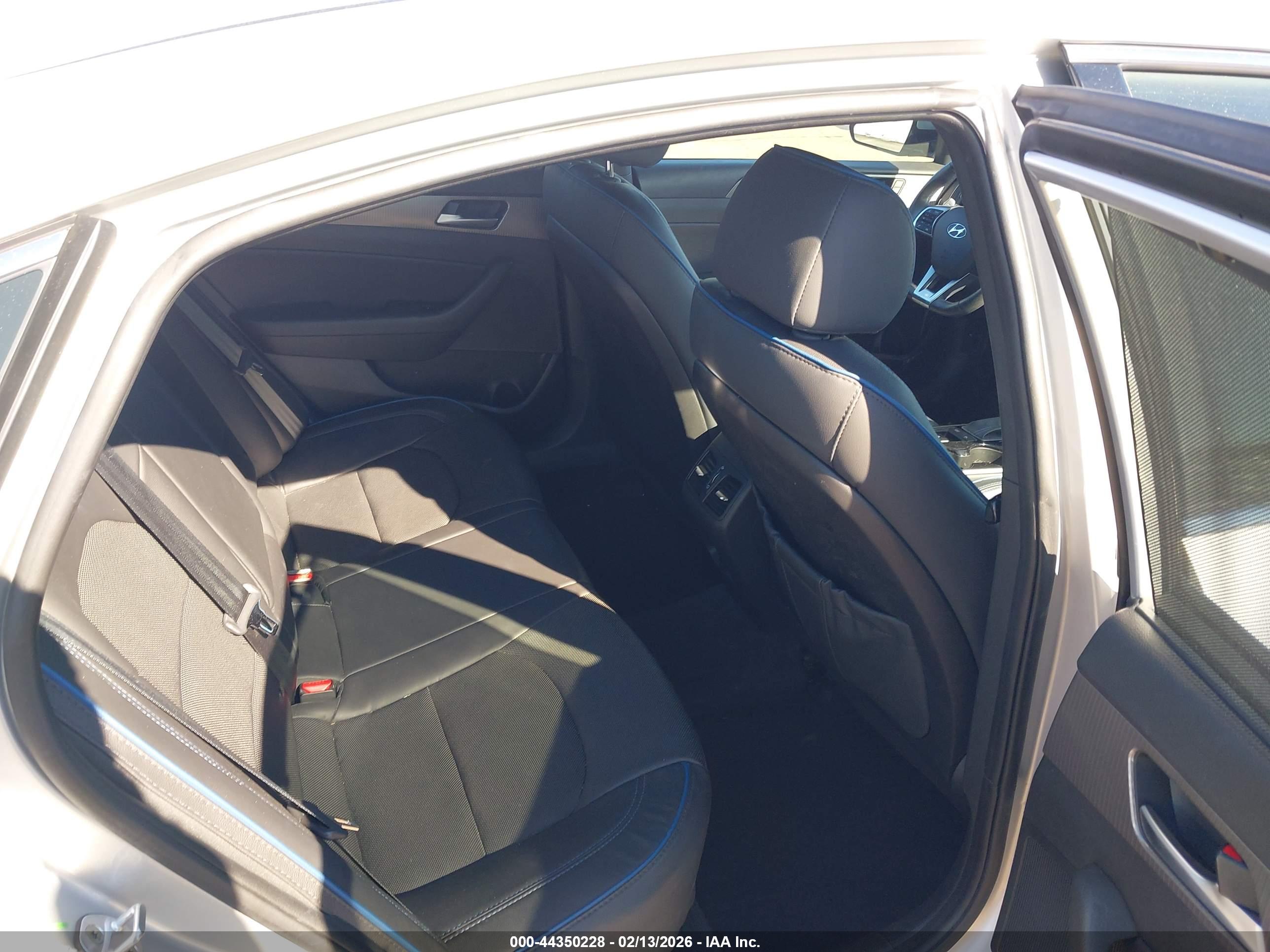 HYUNDAI SONATA image 8
