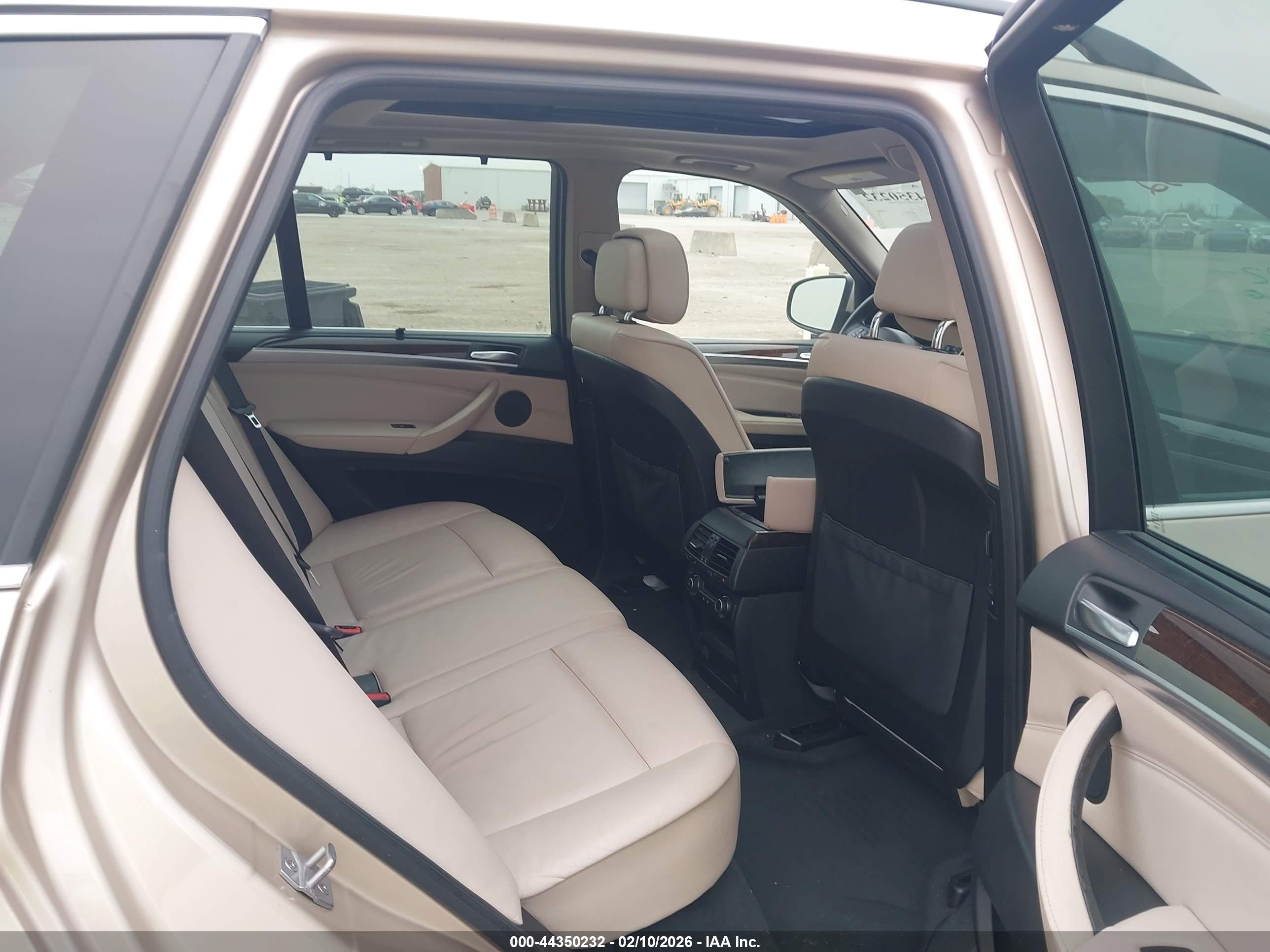 BMW X5 image 8