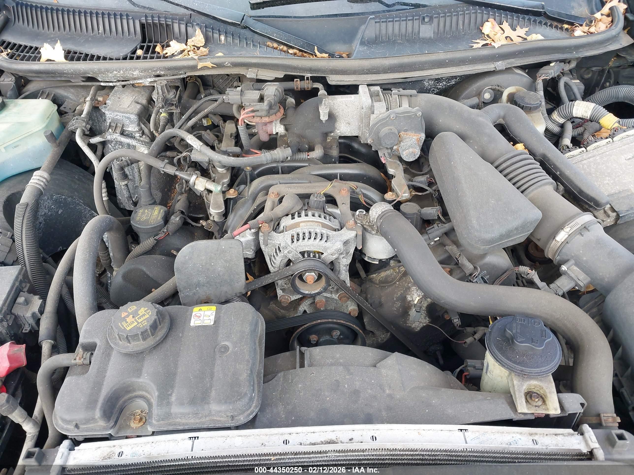 LINCOLN TOWN image 10