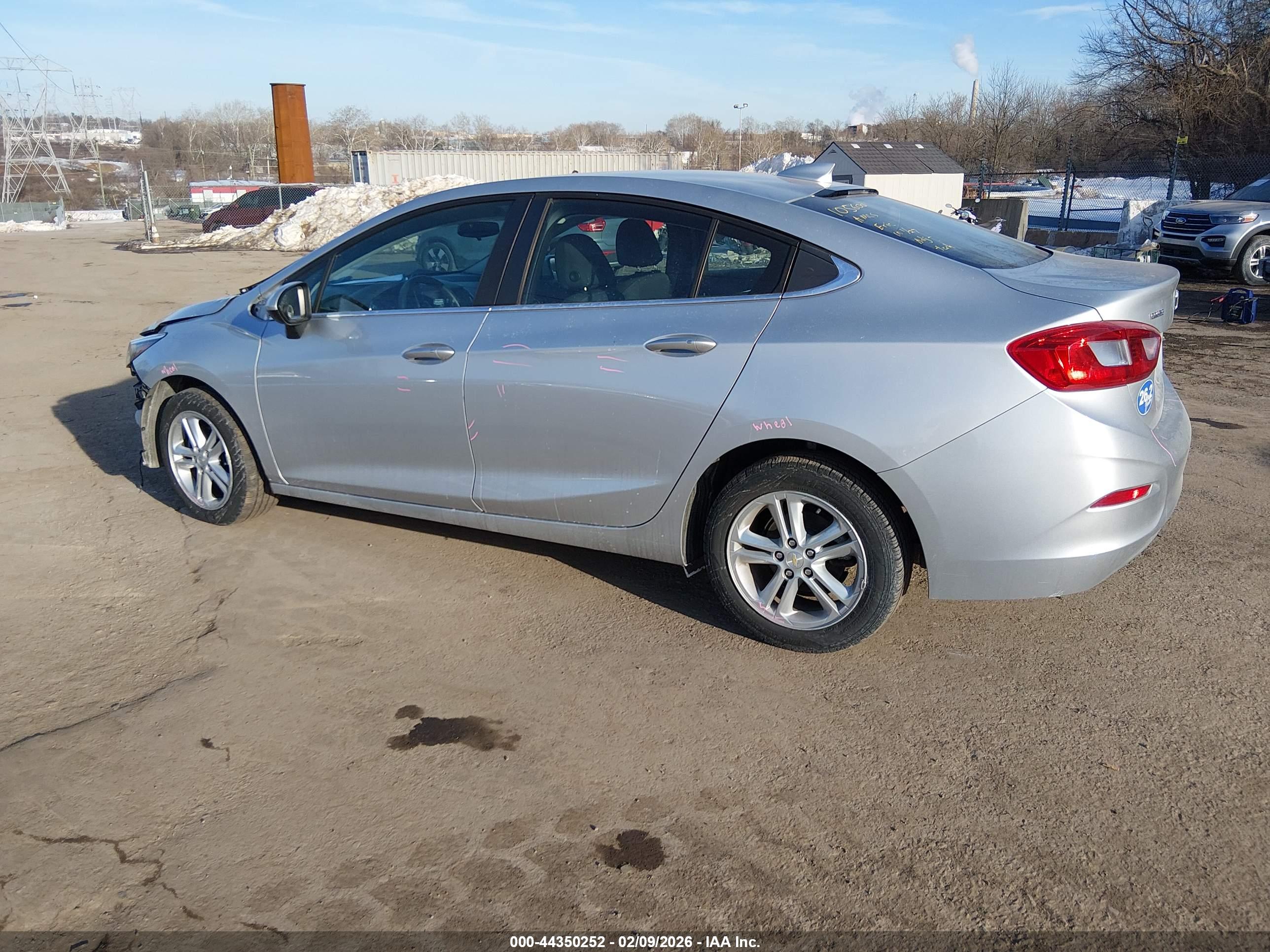 CHEVROLET CRUZE image 3