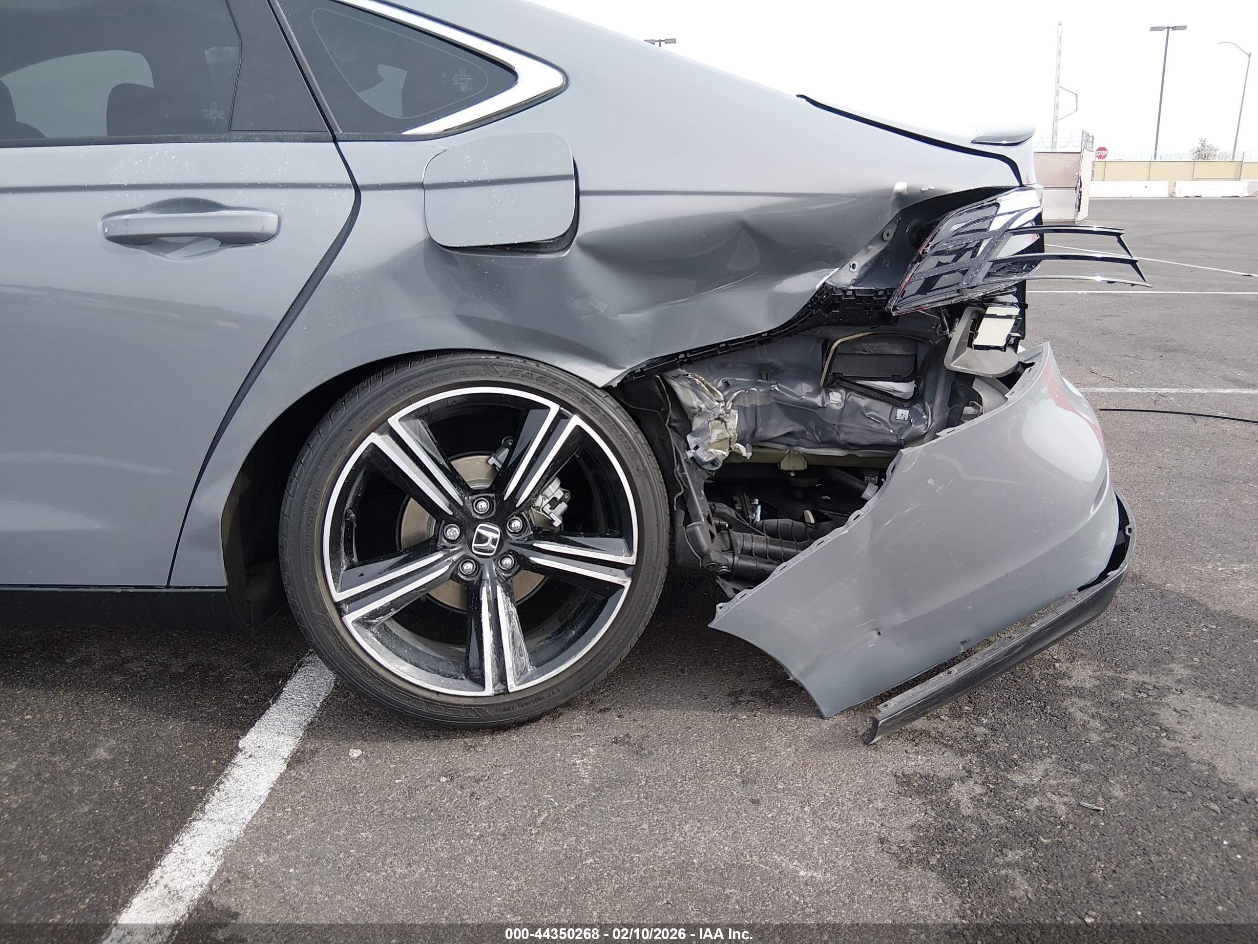 HONDA ACCORD image 6
