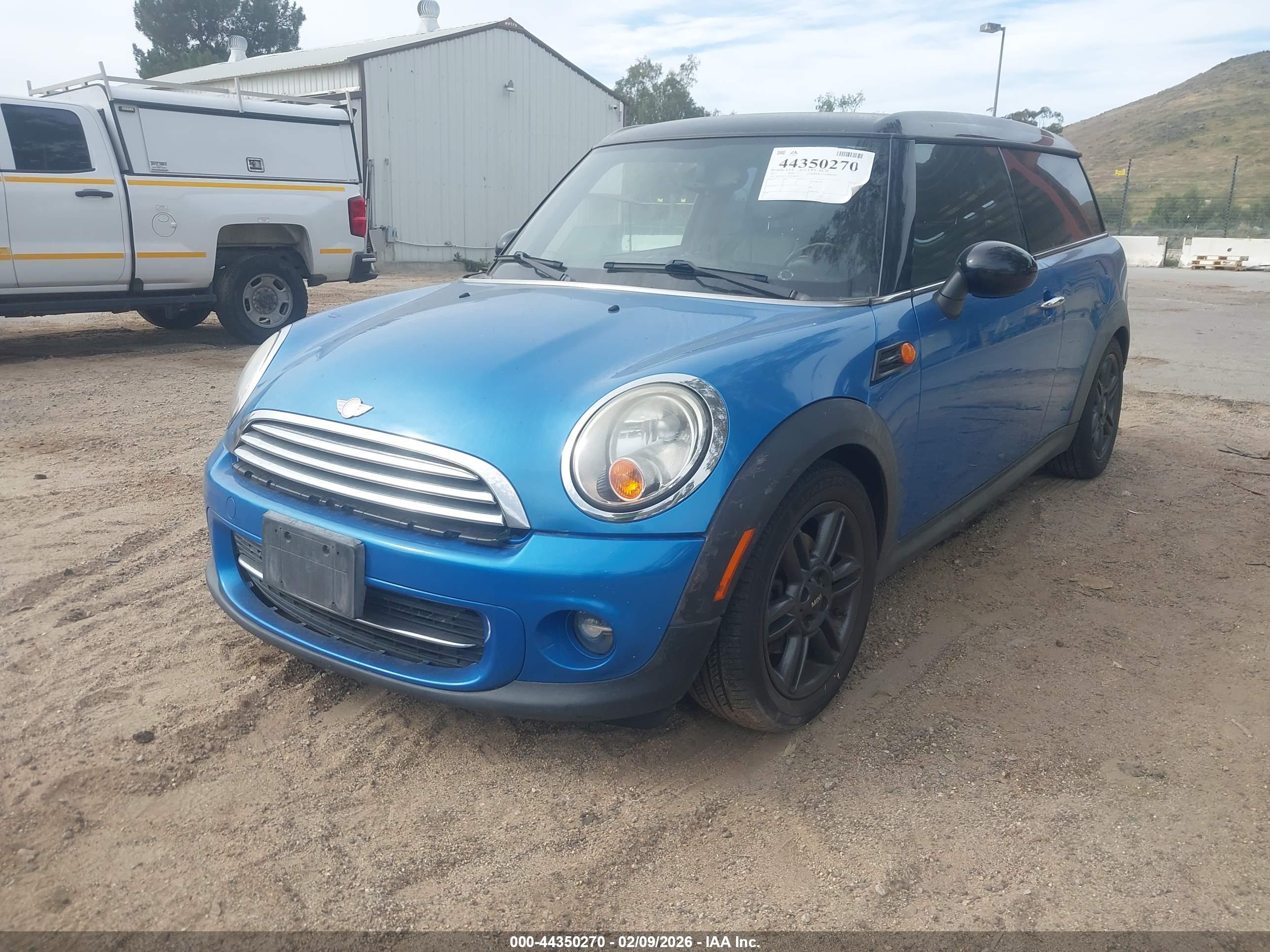 MINI COOPER image 2