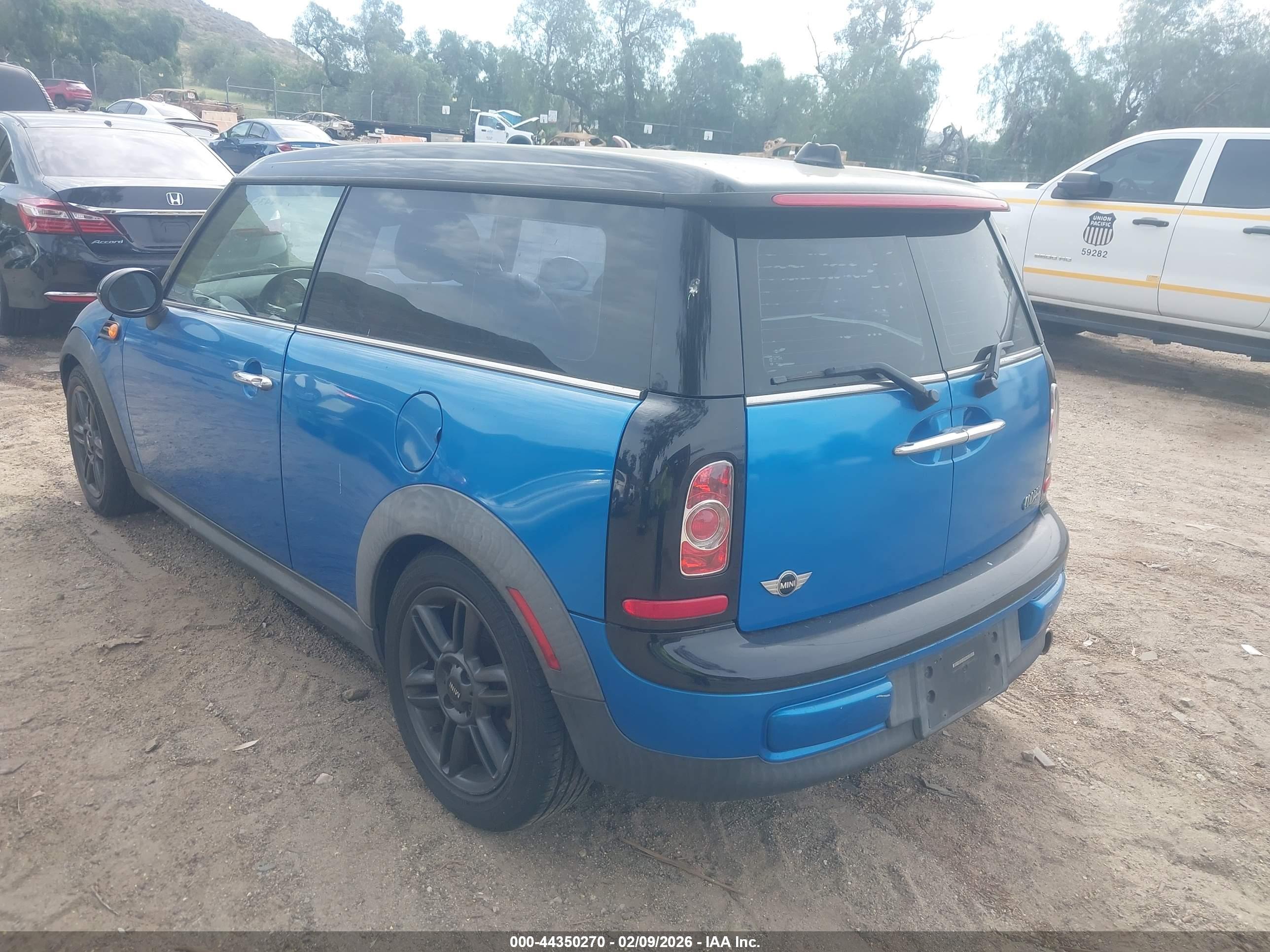 MINI COOPER image 3