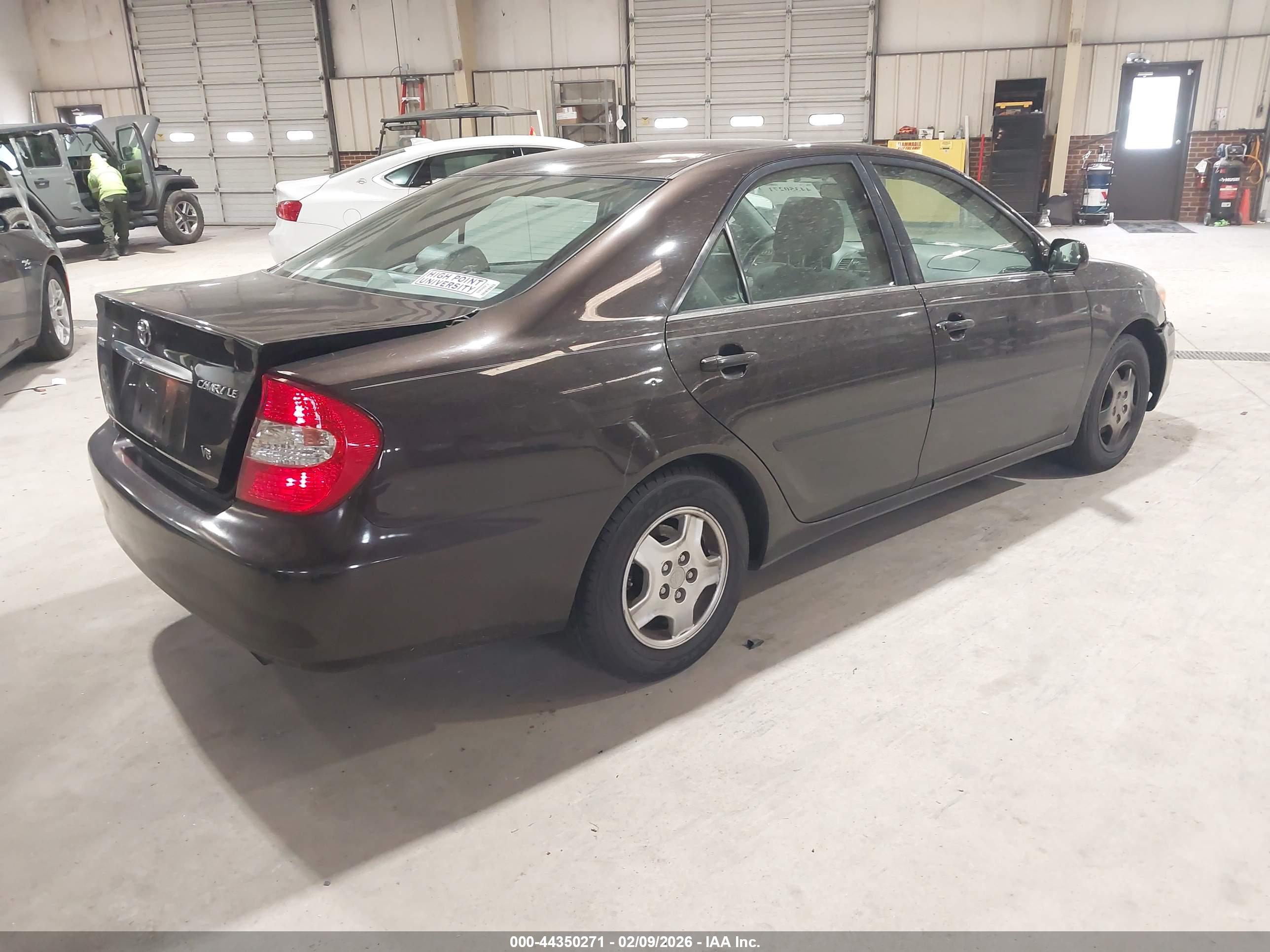 TOYOTA CAMRY image 4