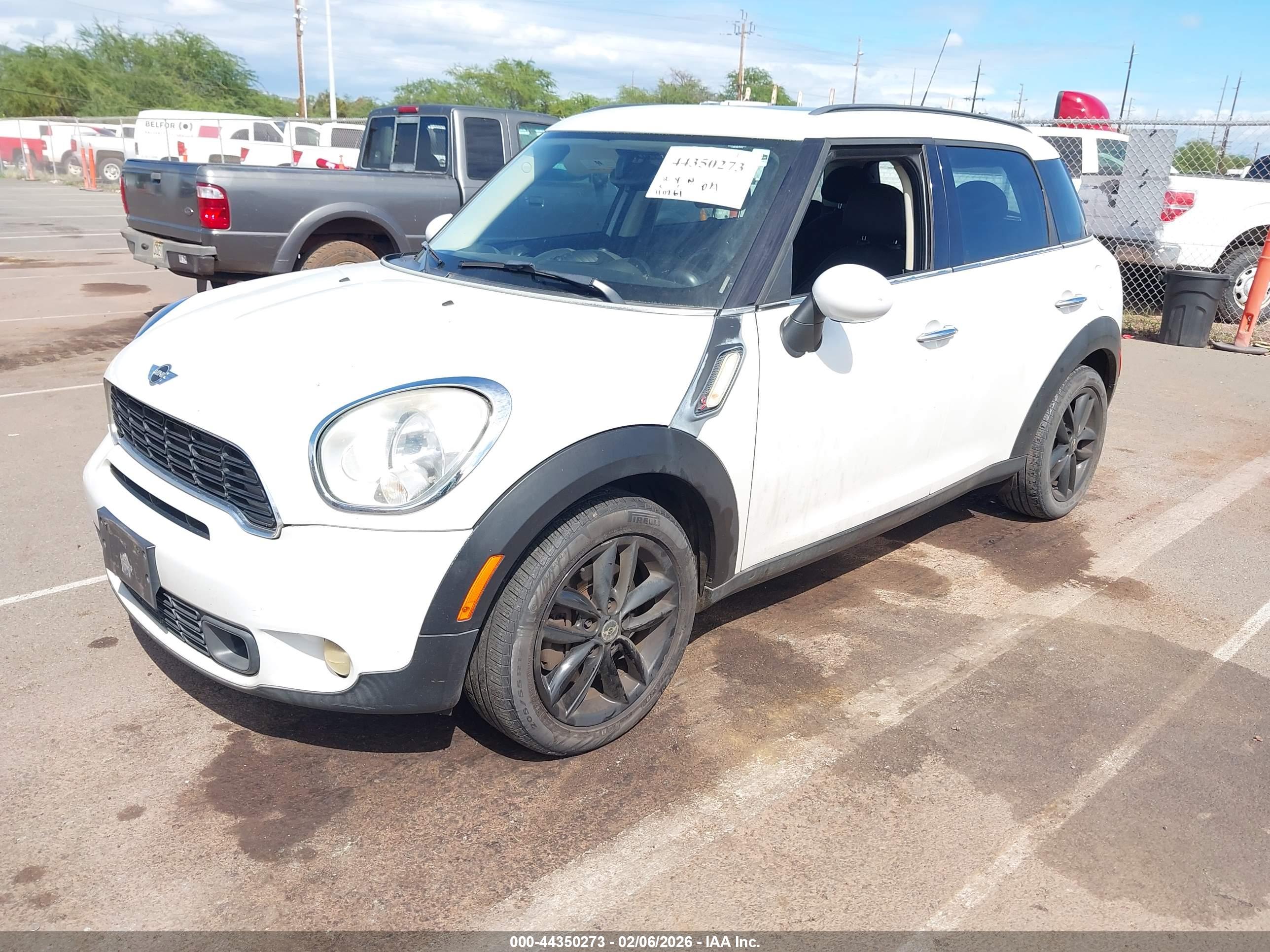 MINI COOPER image 2
